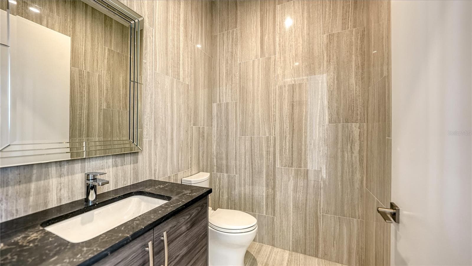 Condominium at 1335 2ND ST #Villa 2E, SARASOTA, photo 26 of 43