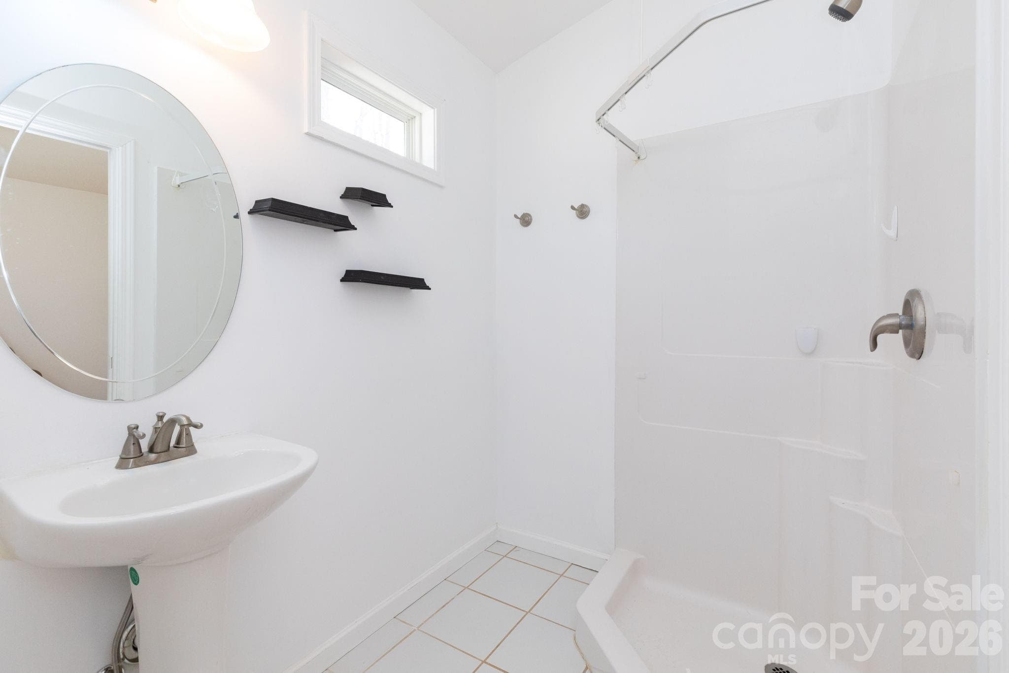 Triplex at Clyde, photo 10 of 32