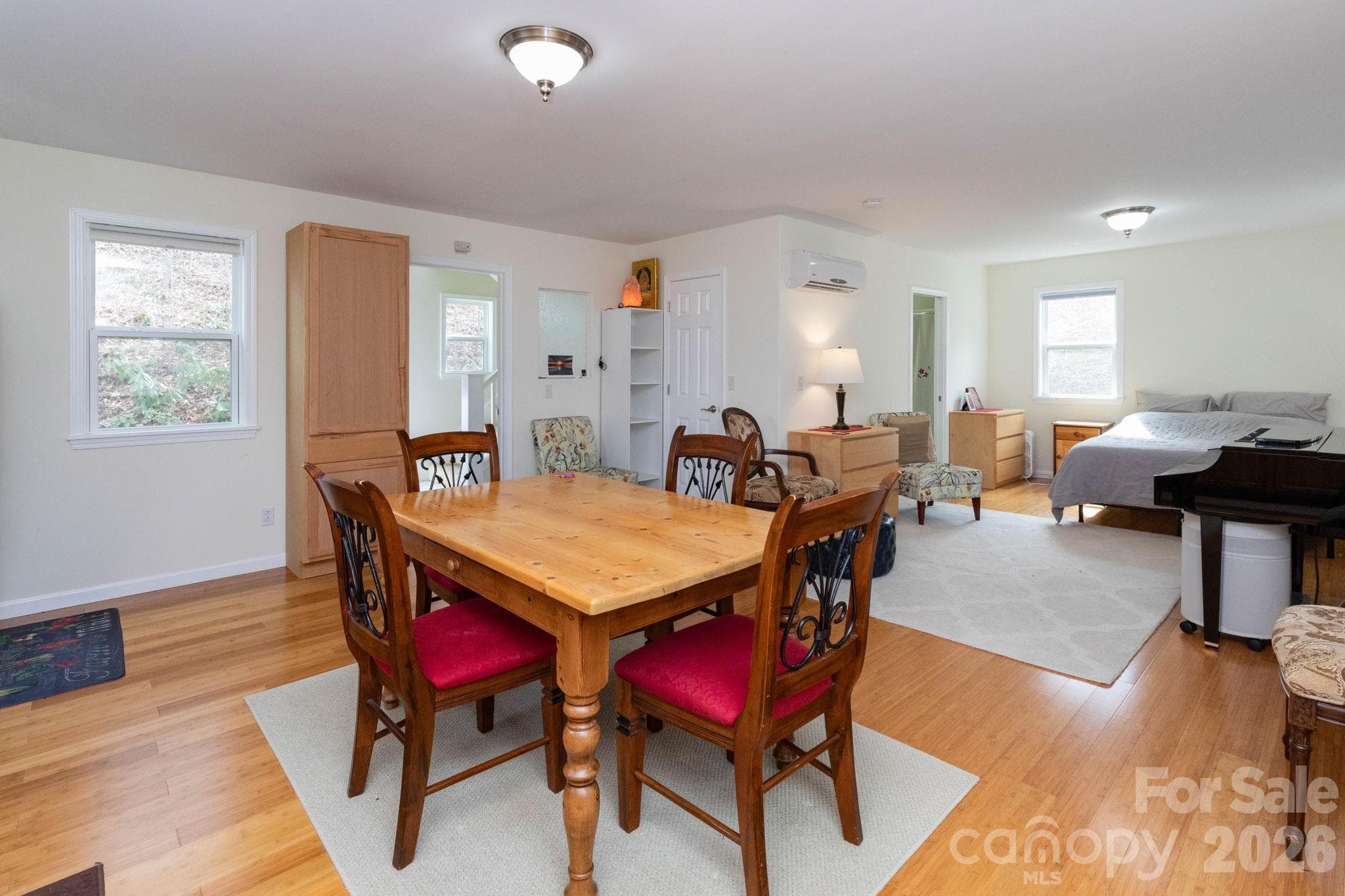 Triplex at Clyde, photo 13 of 32