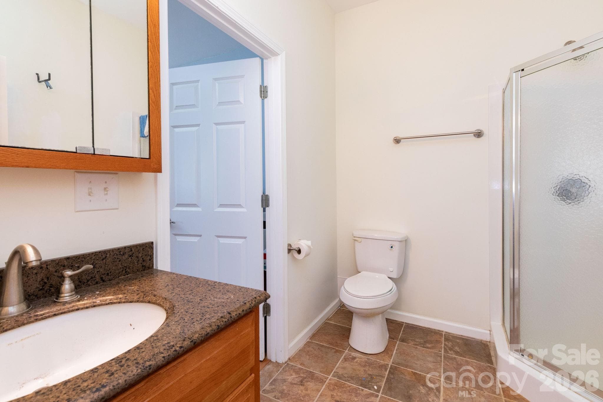 Triplex at Clyde, photo 22 of 32