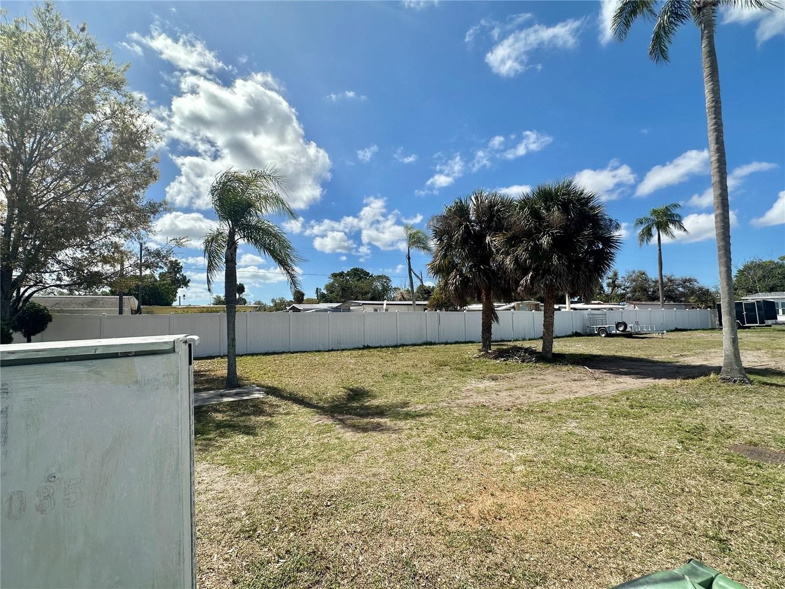 ultimate privacy...no home behind you! - 1501 25TH AVENUE DR W, BRADENTON