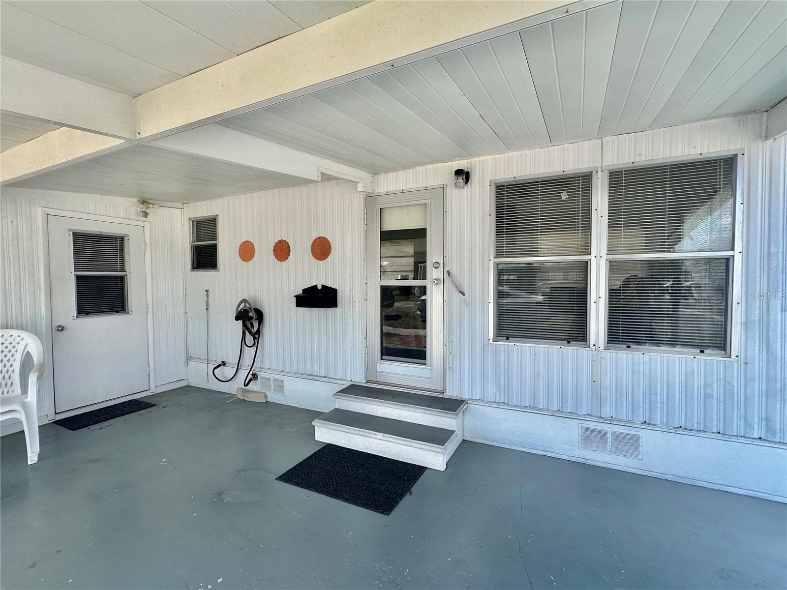 welcome home, come on in - 1501 25TH AVENUE DR W, BRADENTON