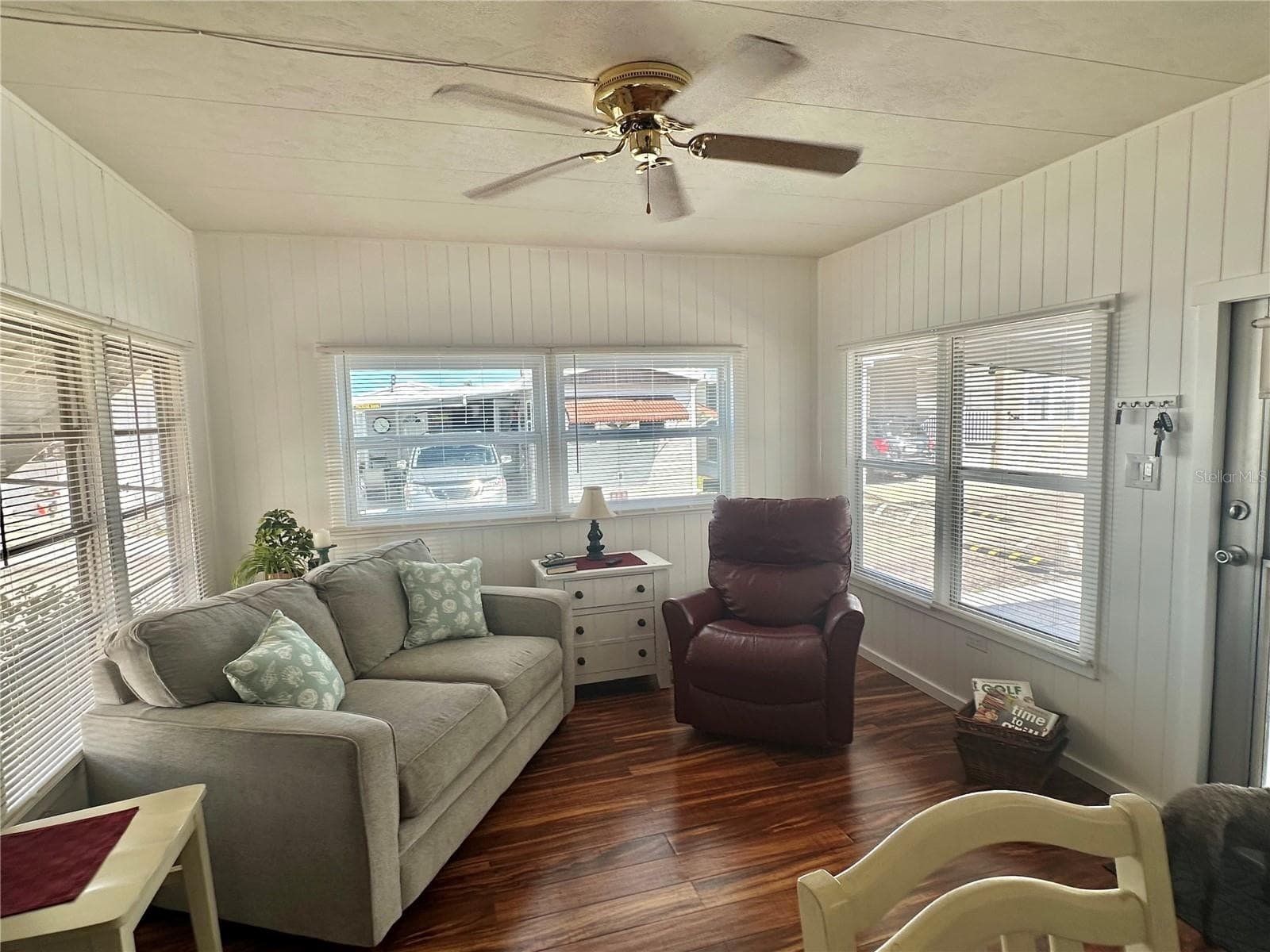 fully furnished home ready to start enjoying! - 1501 25TH AVENUE DR W, BRADENTON