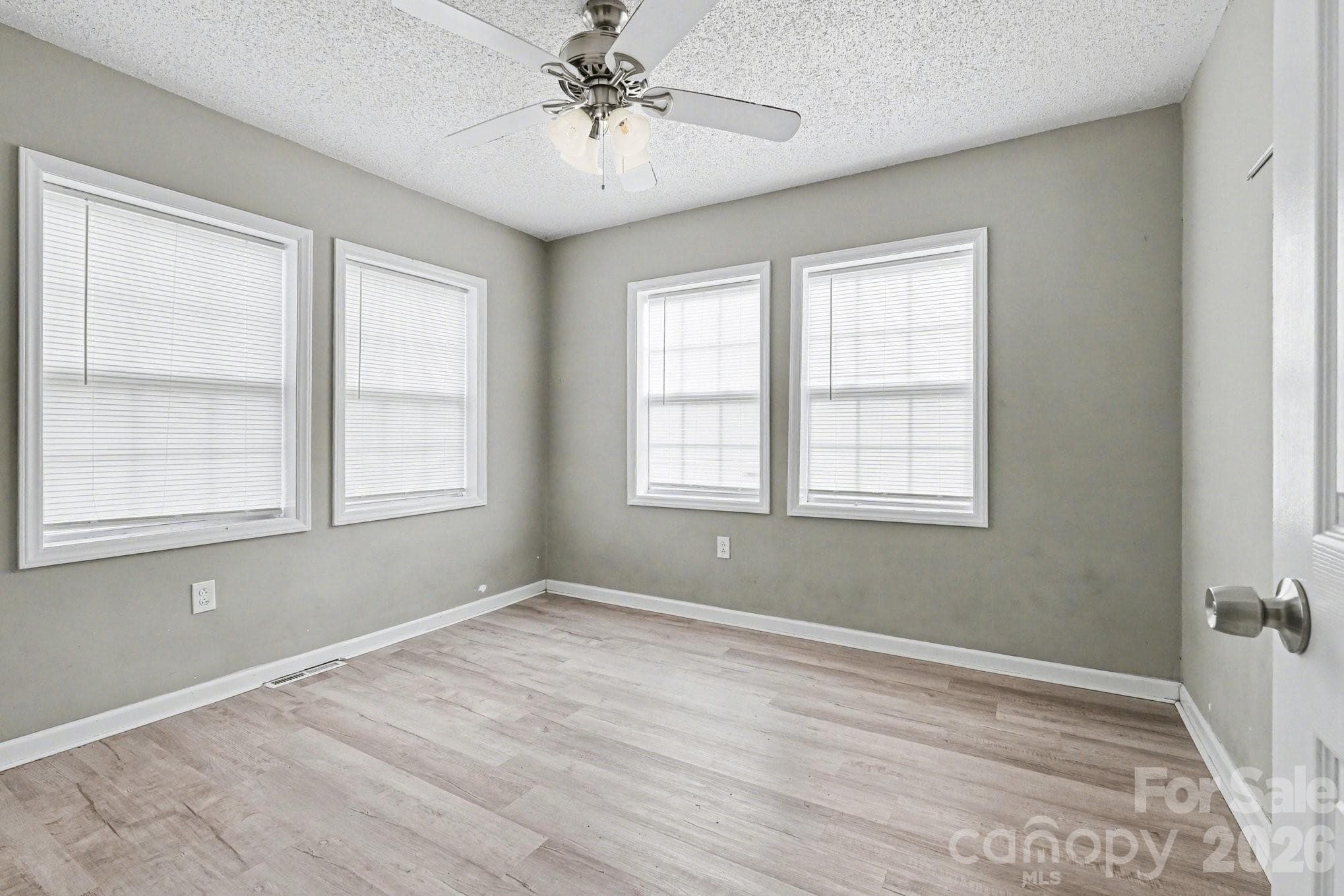 Single Family Residence at 9501 Misenheimer Road, Charlotte, photo 10 of 25