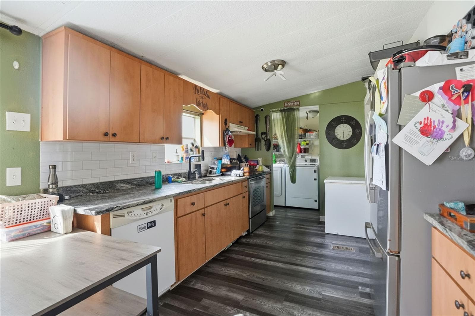 Manufactured Home at 8604 CAMEO DR, NEW PORT RICHEY, photo 2 of 38