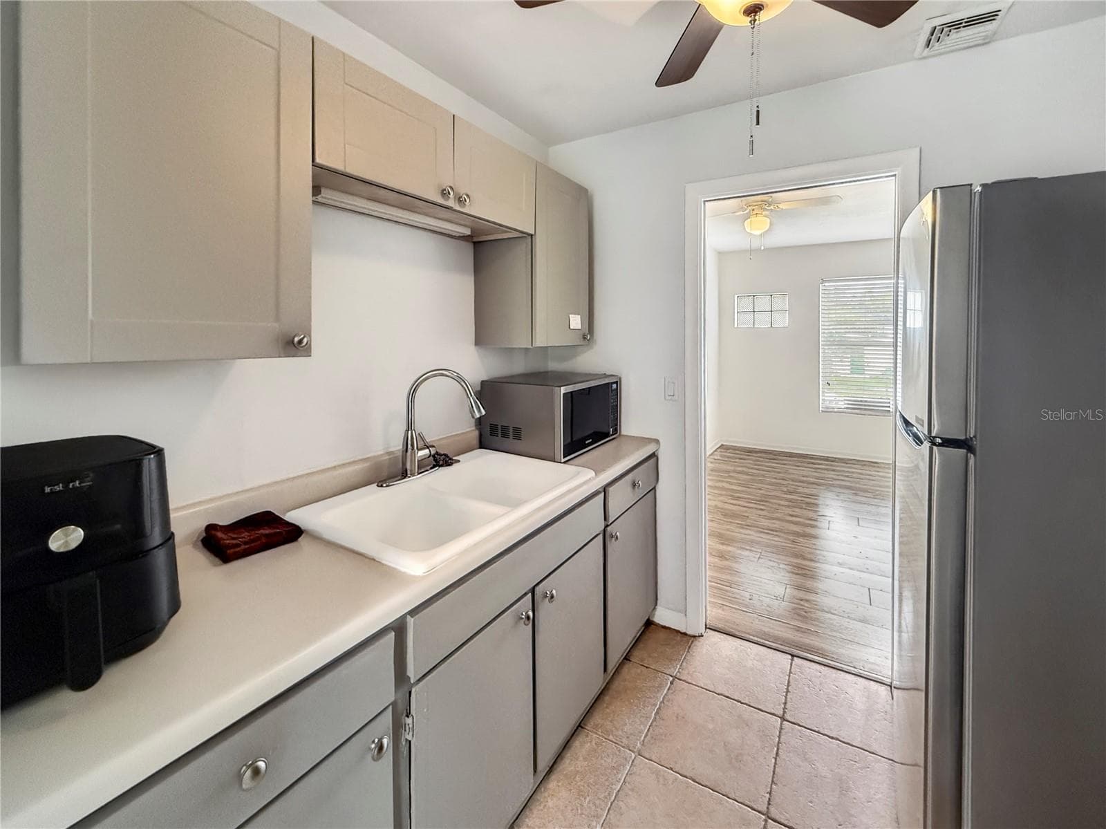 Single Family Residence at 889 W VILLAGE DR, DELTONA, photo 7 of 29