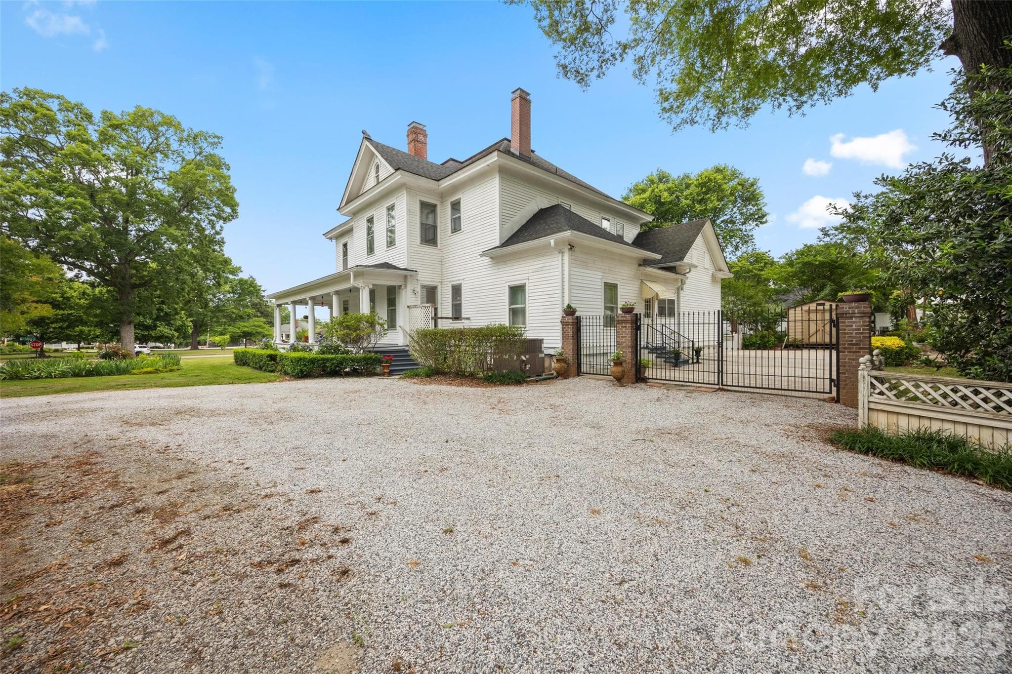 Single Family Residence at 530 E Rutledge Avenue, Gaffney, photo 41 of 47