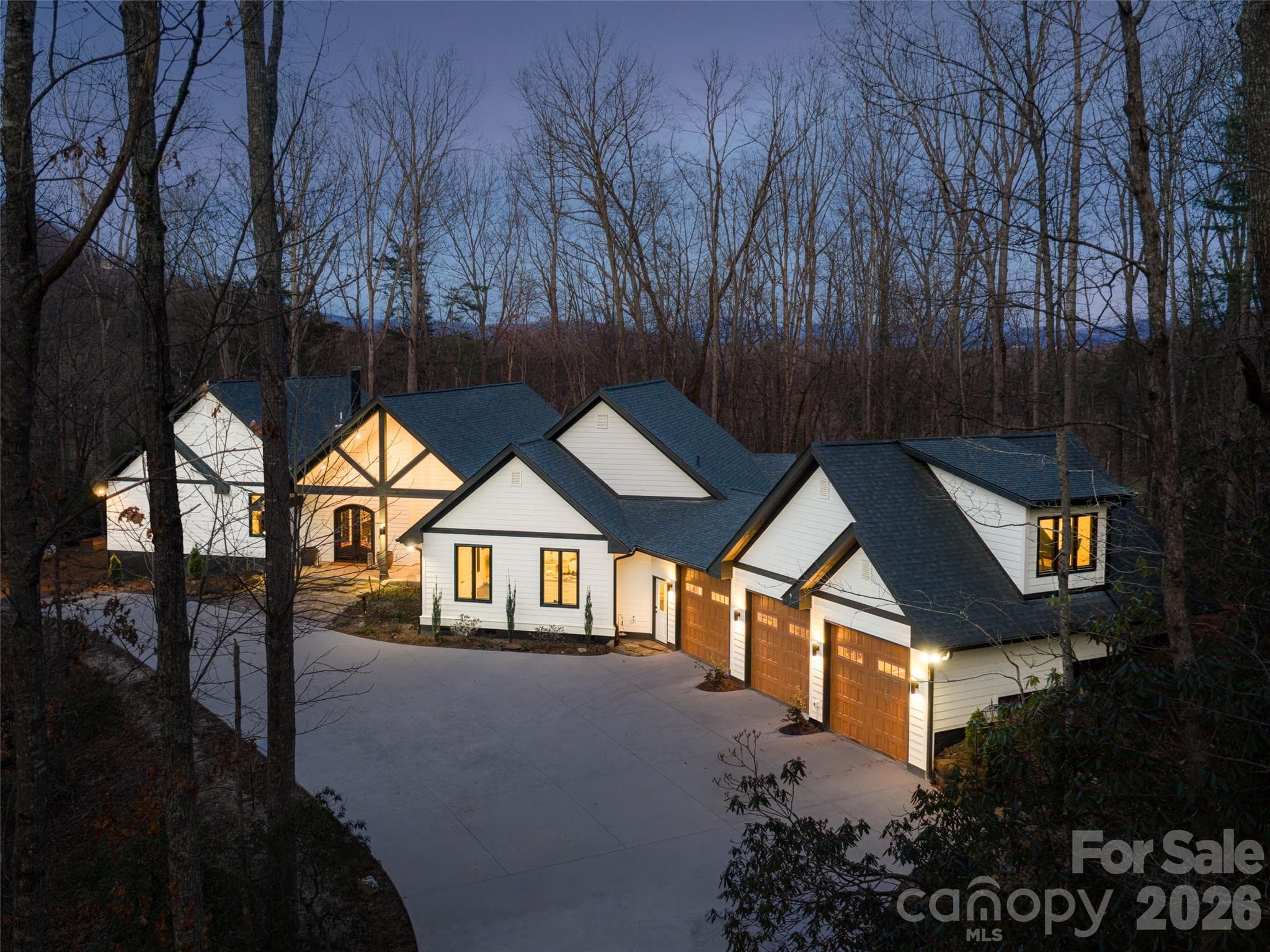 Front view at twilight in the winter - Arden