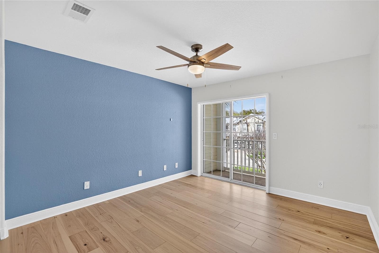 1st Bedroom - 918 WOODBRIDGE CT, SAFETY HARBOR