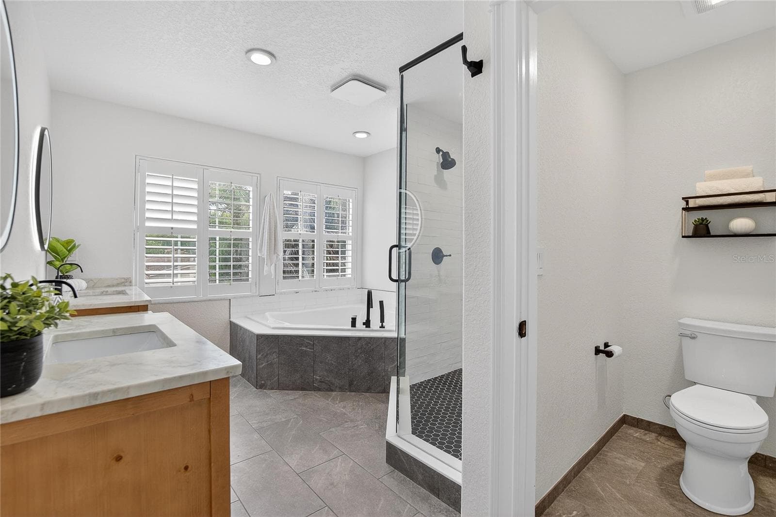 Primary Bathroom - 918 WOODBRIDGE CT, SAFETY HARBOR