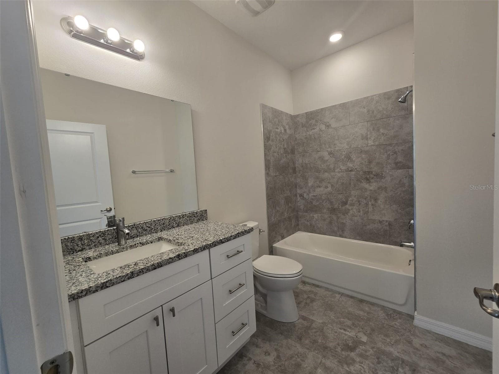 Duplex at 546 IMPERIAL PL, KISSIMMEE, photo 17 of 23