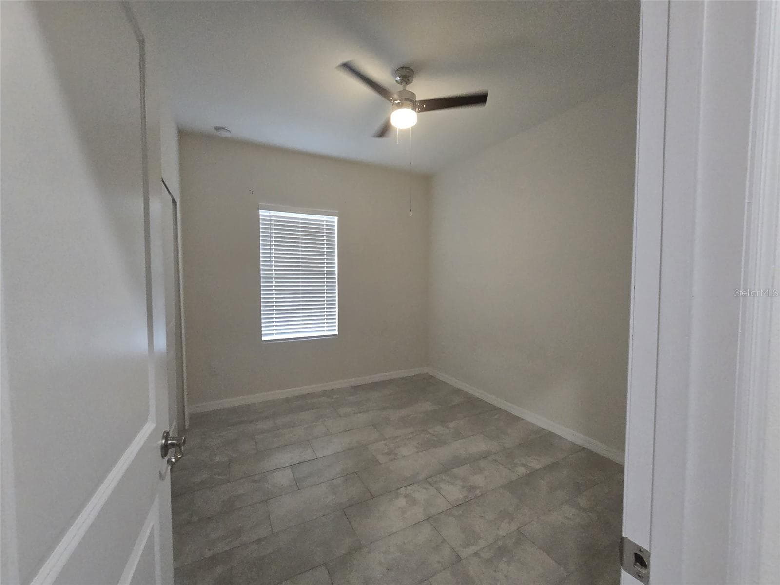 Duplex at 2025 DUNBAR ST, BARTOW, photo 9 of 12