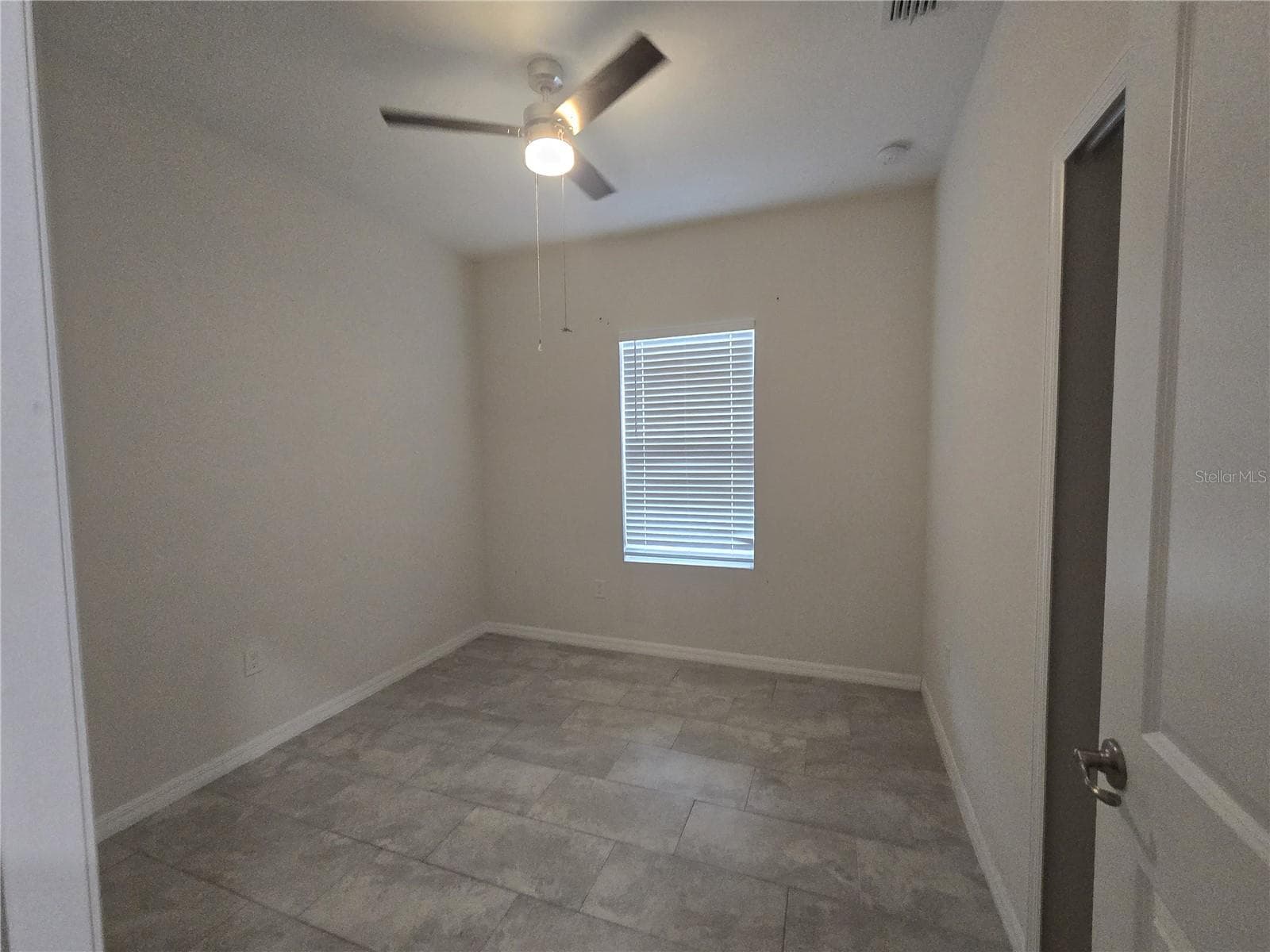 Duplex at 2025 DUNBAR ST, BARTOW, photo 10 of 12