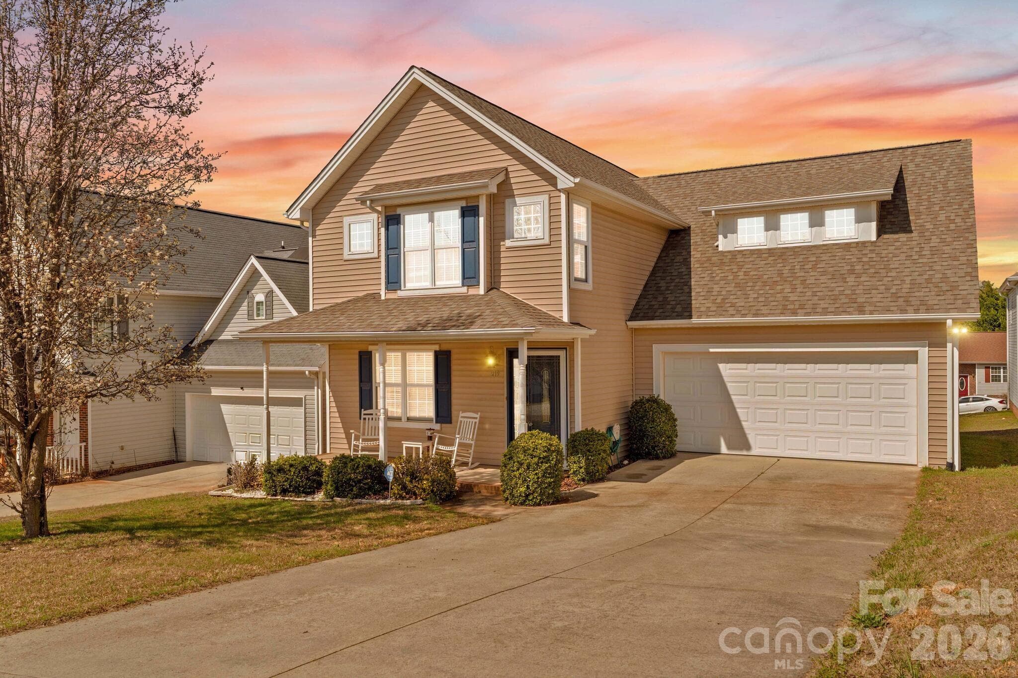 Single Family Residence at Hickory, photo 3 of 43
