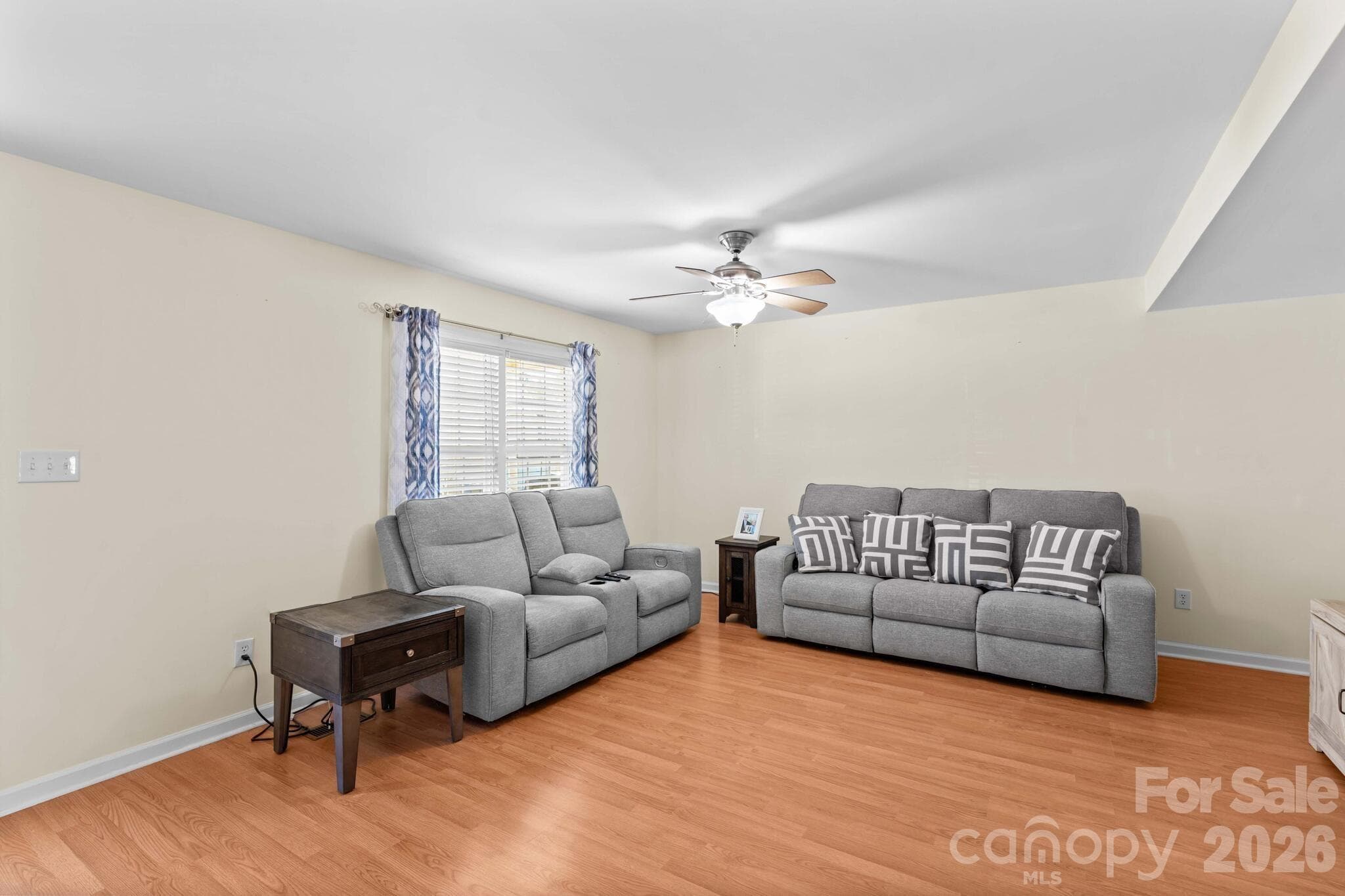 Single Family Residence at Hickory, photo 6 of 43