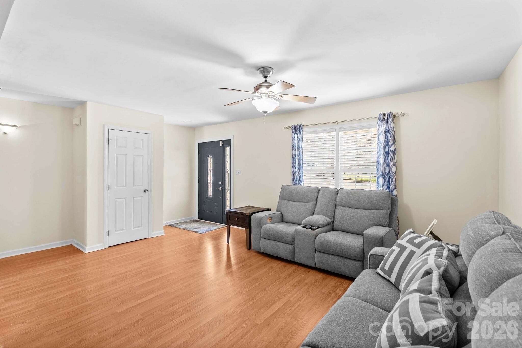 Single Family Residence at Hickory, photo 8 of 43