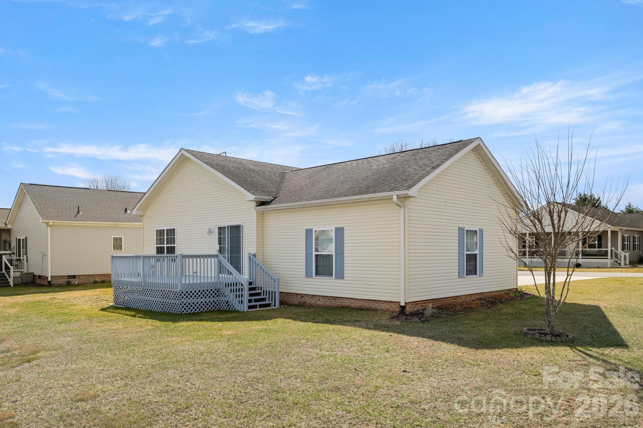 Single Family Residence at 403 Sassafras Drive, Hendersonville, photo 3 of 20