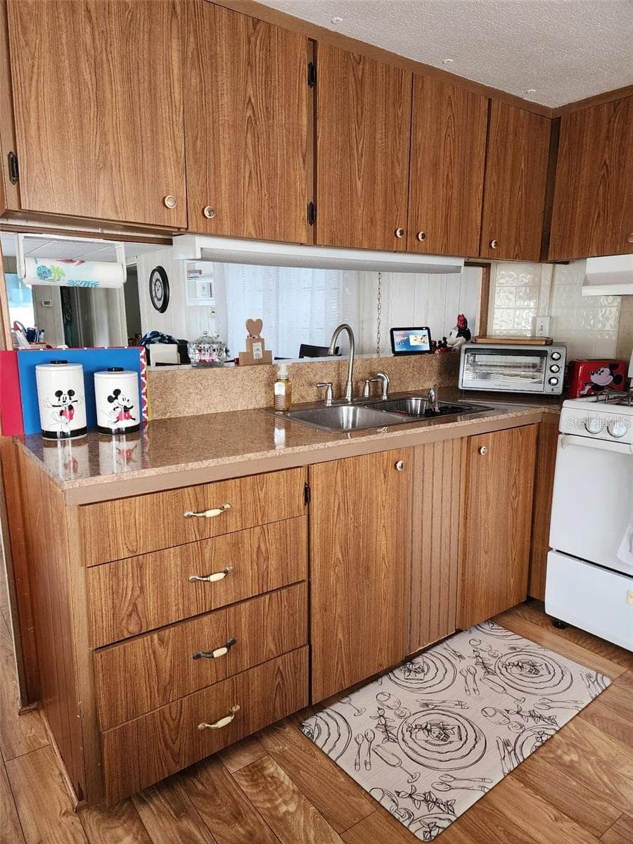 Mobile Home at 7901 40TH AVE N #60, ST PETERSBURG, photo 14 of 42