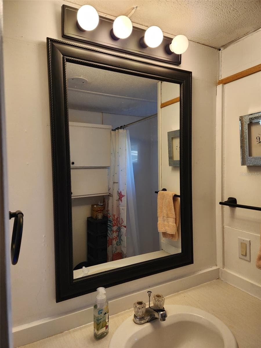 Mobile Home at 7901 40TH AVE N #60, ST PETERSBURG, photo 19 of 42
