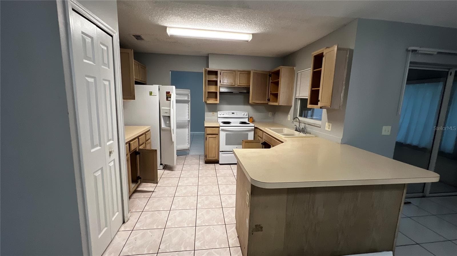 KITCHEN - 6409 ROYAL TERN ST, ORLANDO