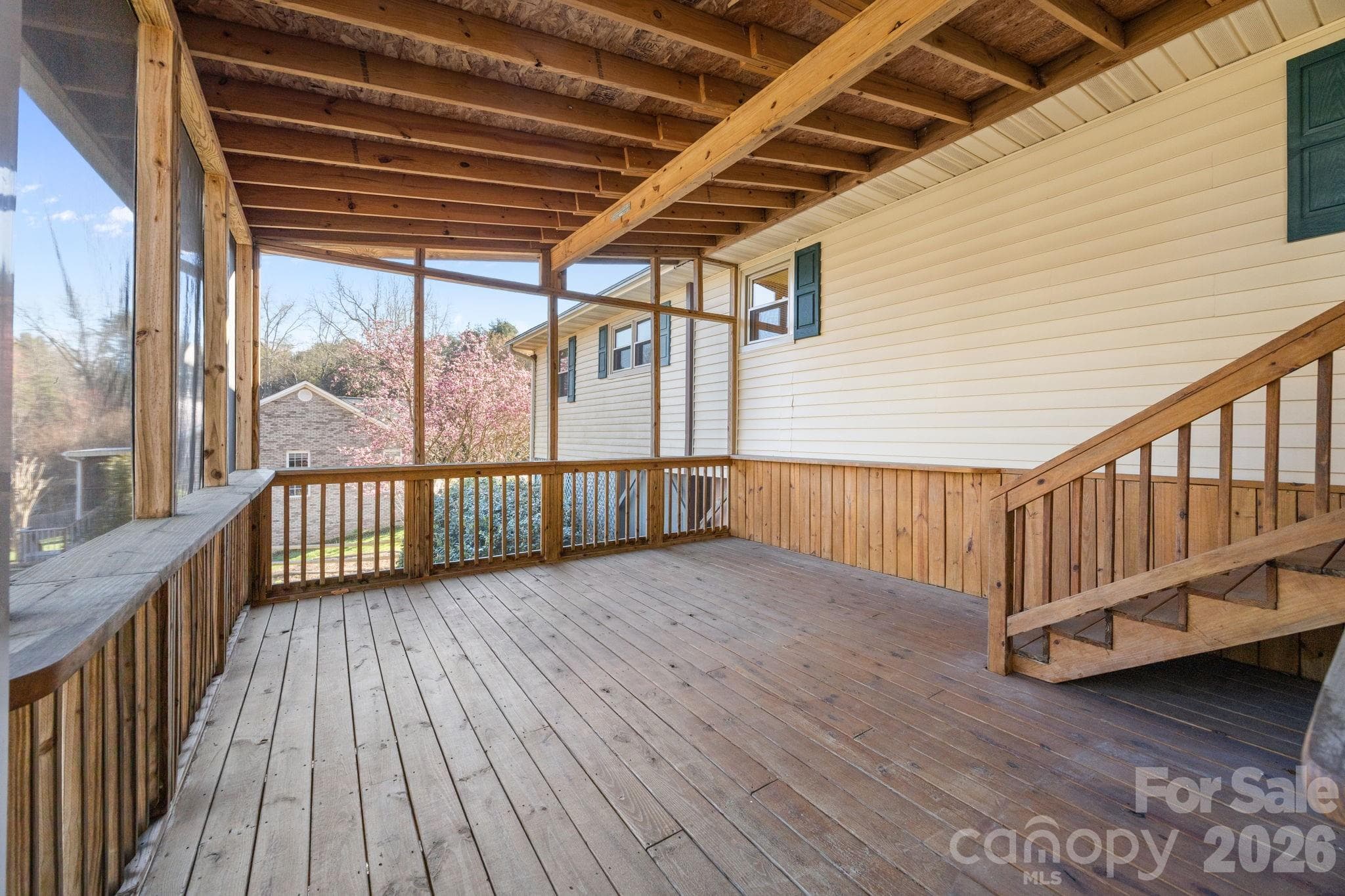 Spacious screened in porch! - 4278 Harbor Lane, Sherrills Ford