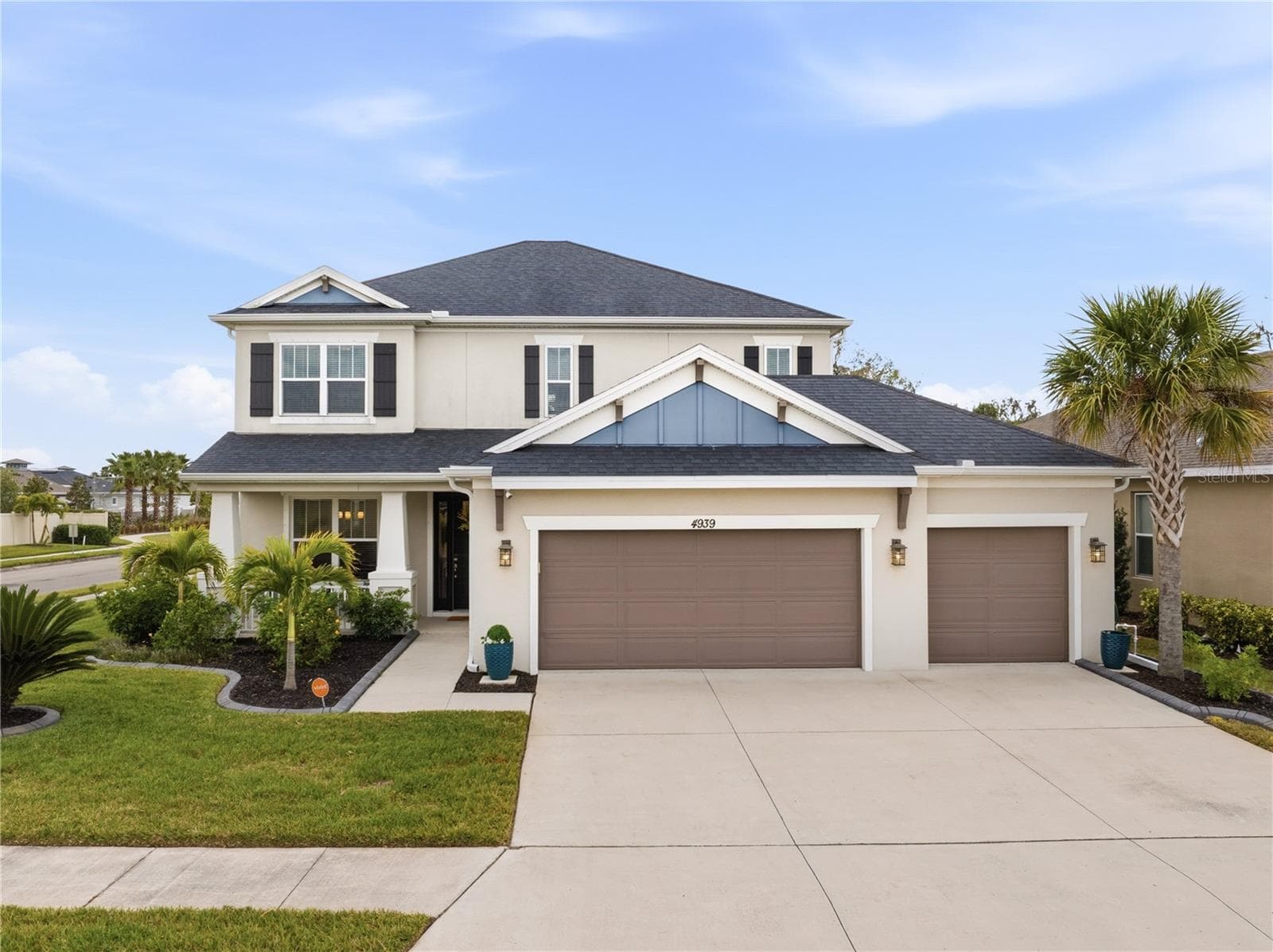 4939 LOS ROBLES CT