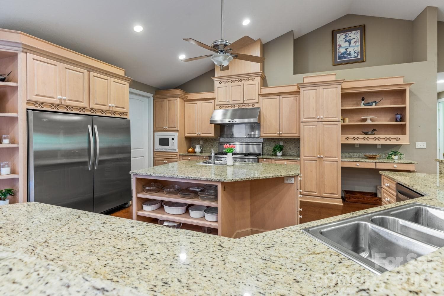 Oversized Refrigerator and Freezer - 6 Grouse Terrace, Fairview
