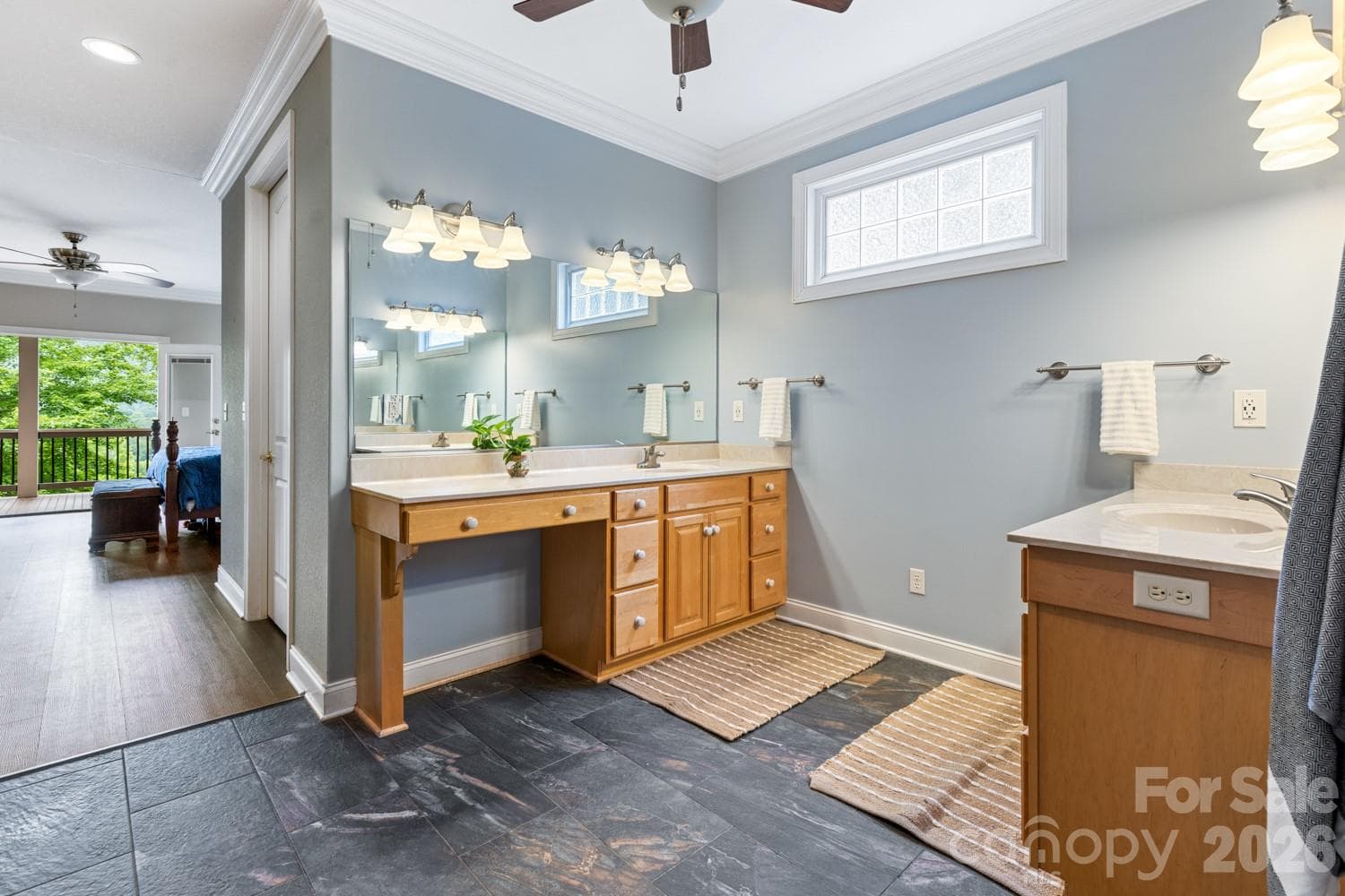 Massive ensuite - 6 Grouse Terrace, Fairview
