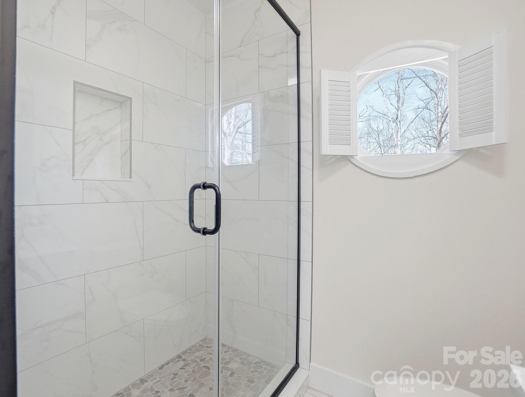 1st Full Bathroom - 125 Forest Hills Drive, Monroe