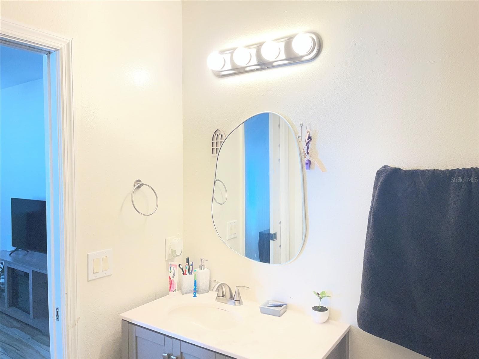 Owners Bathroom - 2024 CYPRESS BAY BLVD, KISSIMMEE