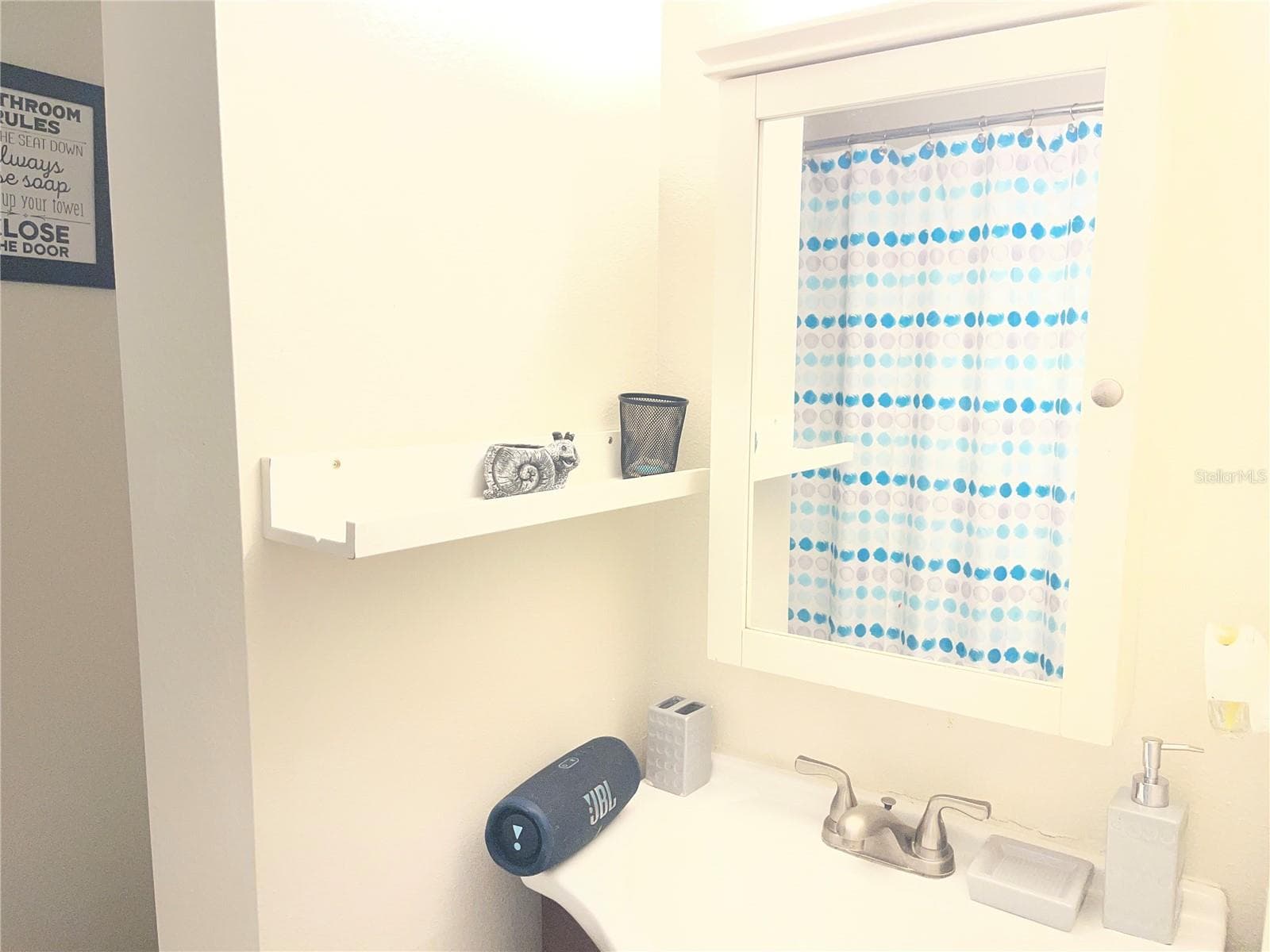 Upstairs Bathroom - 2024 CYPRESS BAY BLVD, KISSIMMEE