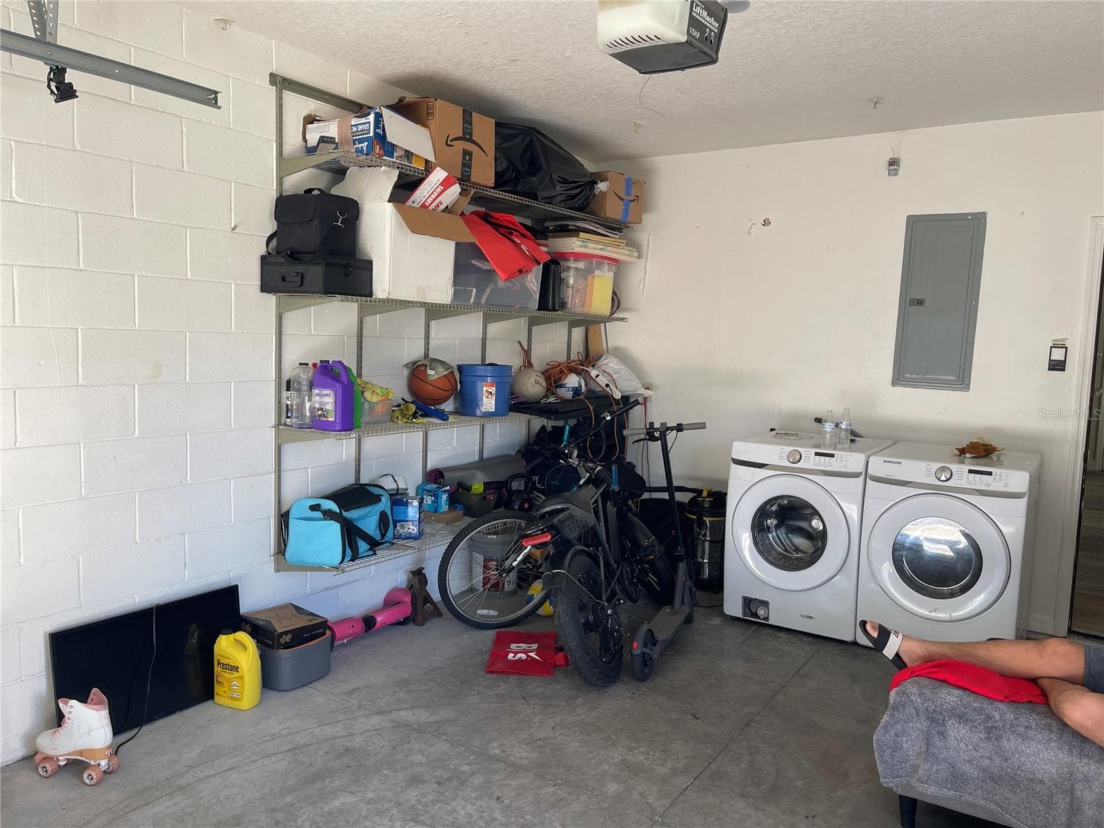 Garage - 2024 CYPRESS BAY BLVD, KISSIMMEE
