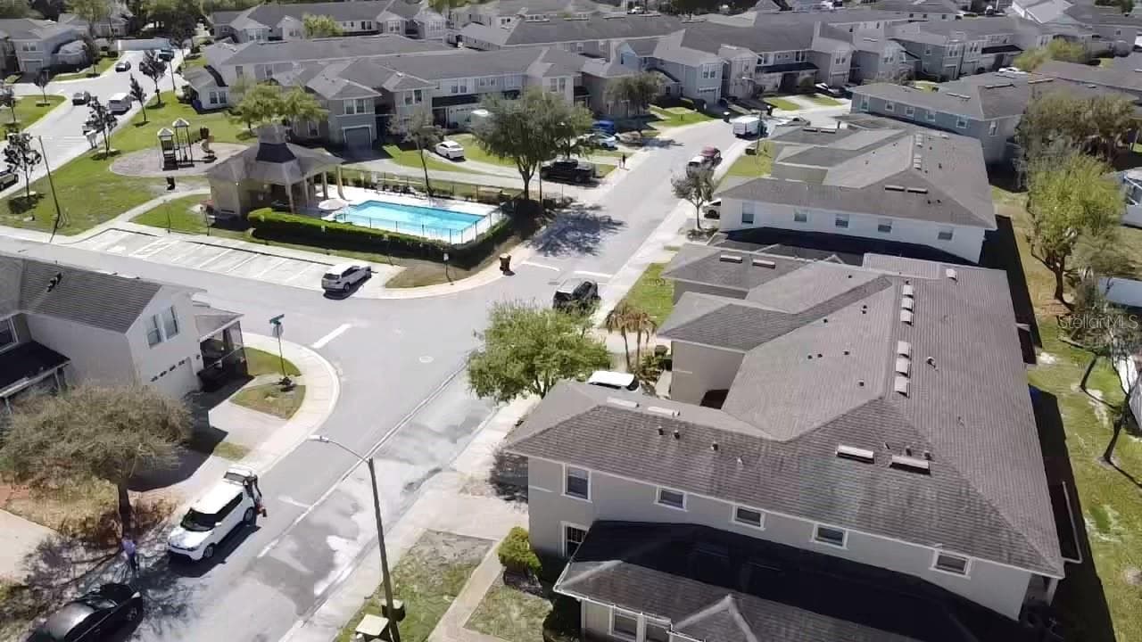 Townhouse at 2024 CYPRESS BAY BLVD, KISSIMMEE, photo 36 of 48