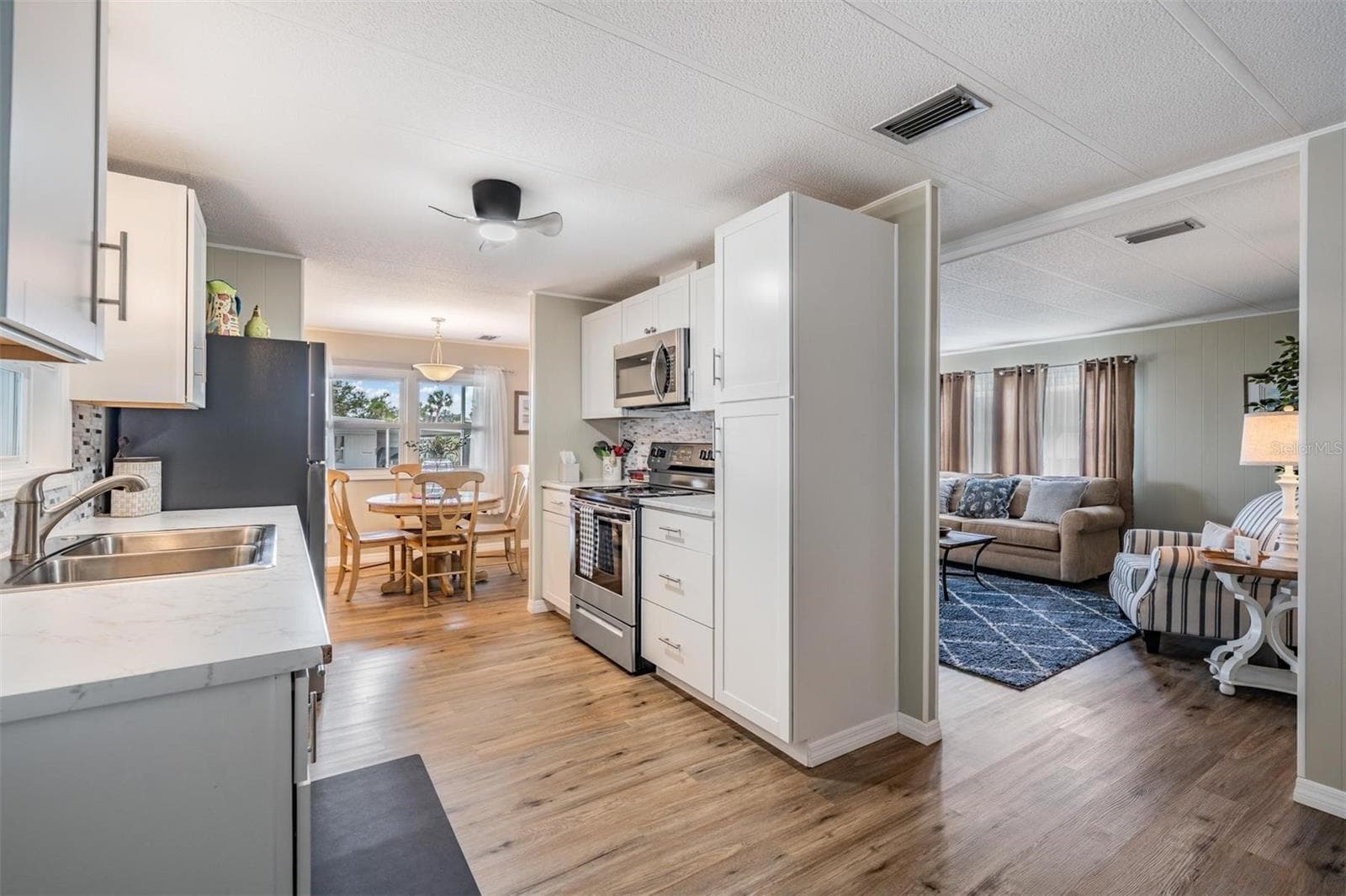 Mobile Home at 257 SAGO PALM ST, LARGO, photo 4 of 38