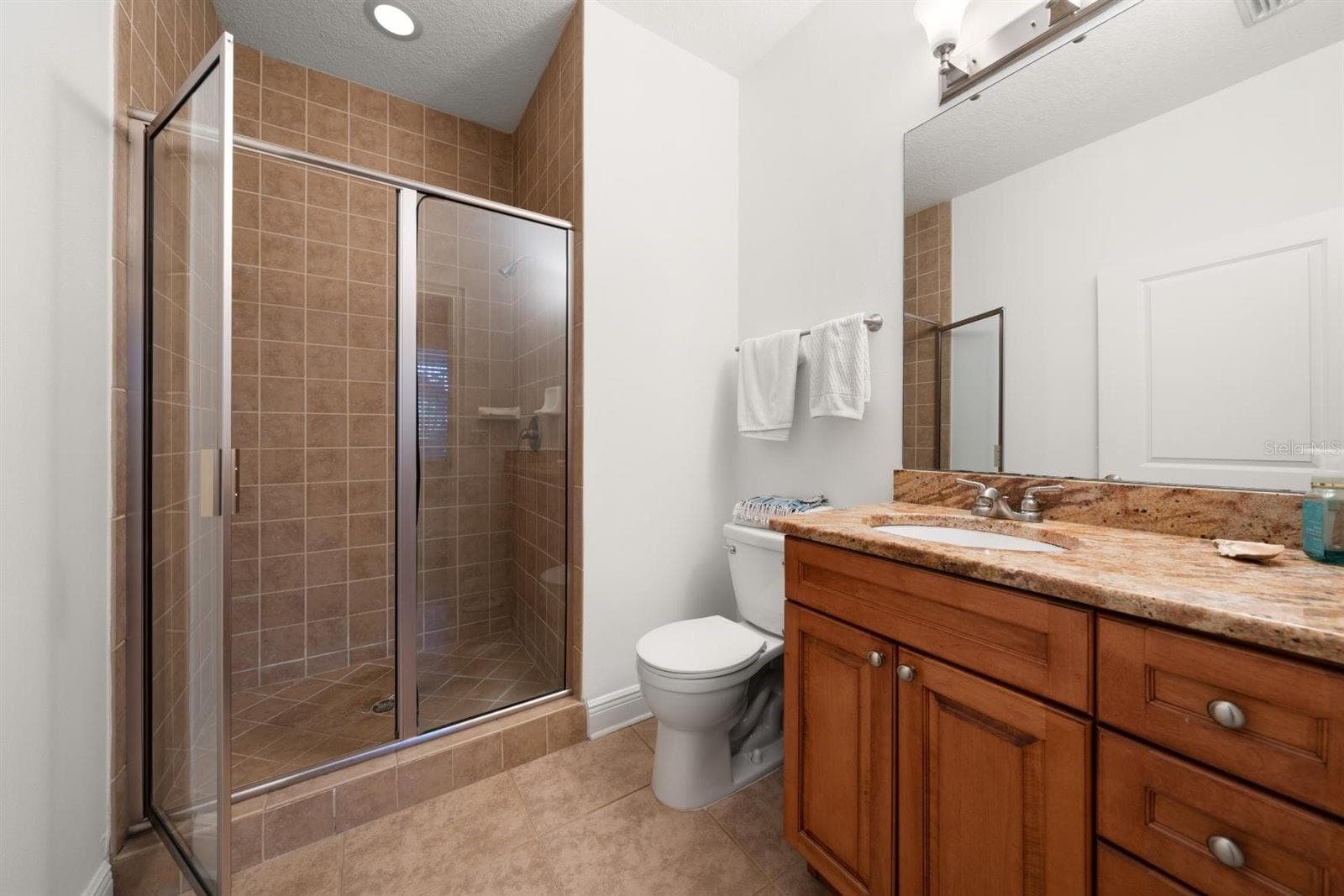 ensuite off 2nd bedroom - 1030 BELLASOL WAY #3201, APOLLO BEACH