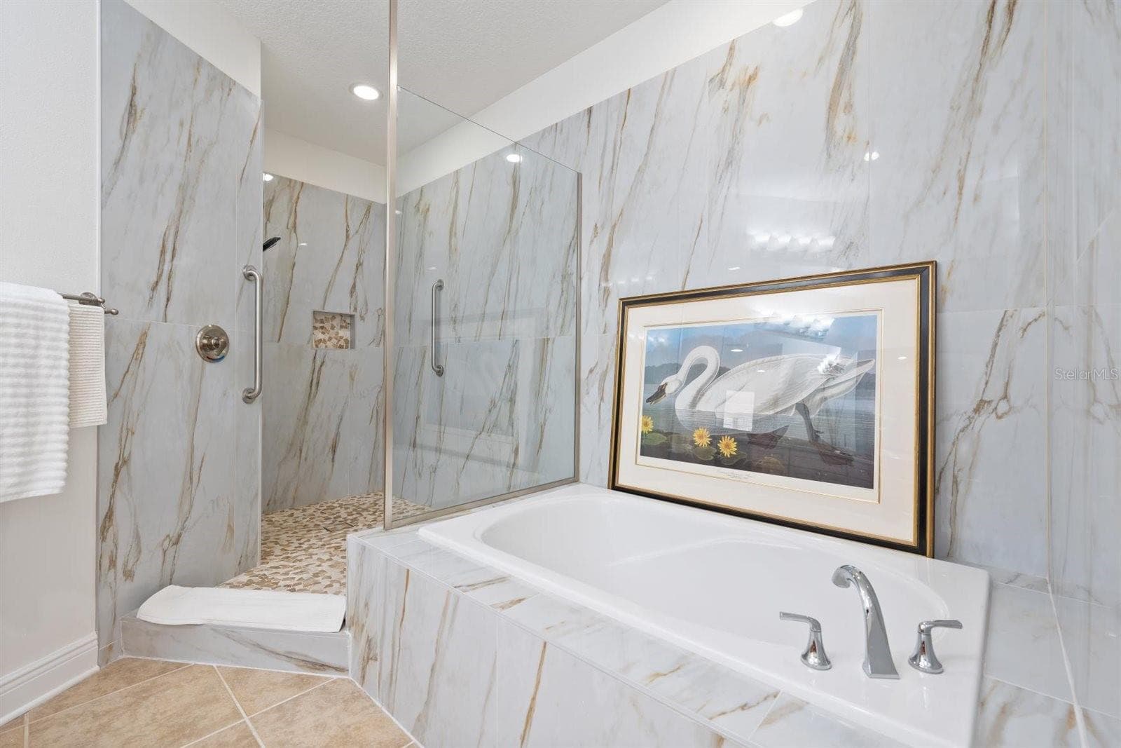 garden tub - 1030 BELLASOL WAY #3201, APOLLO BEACH