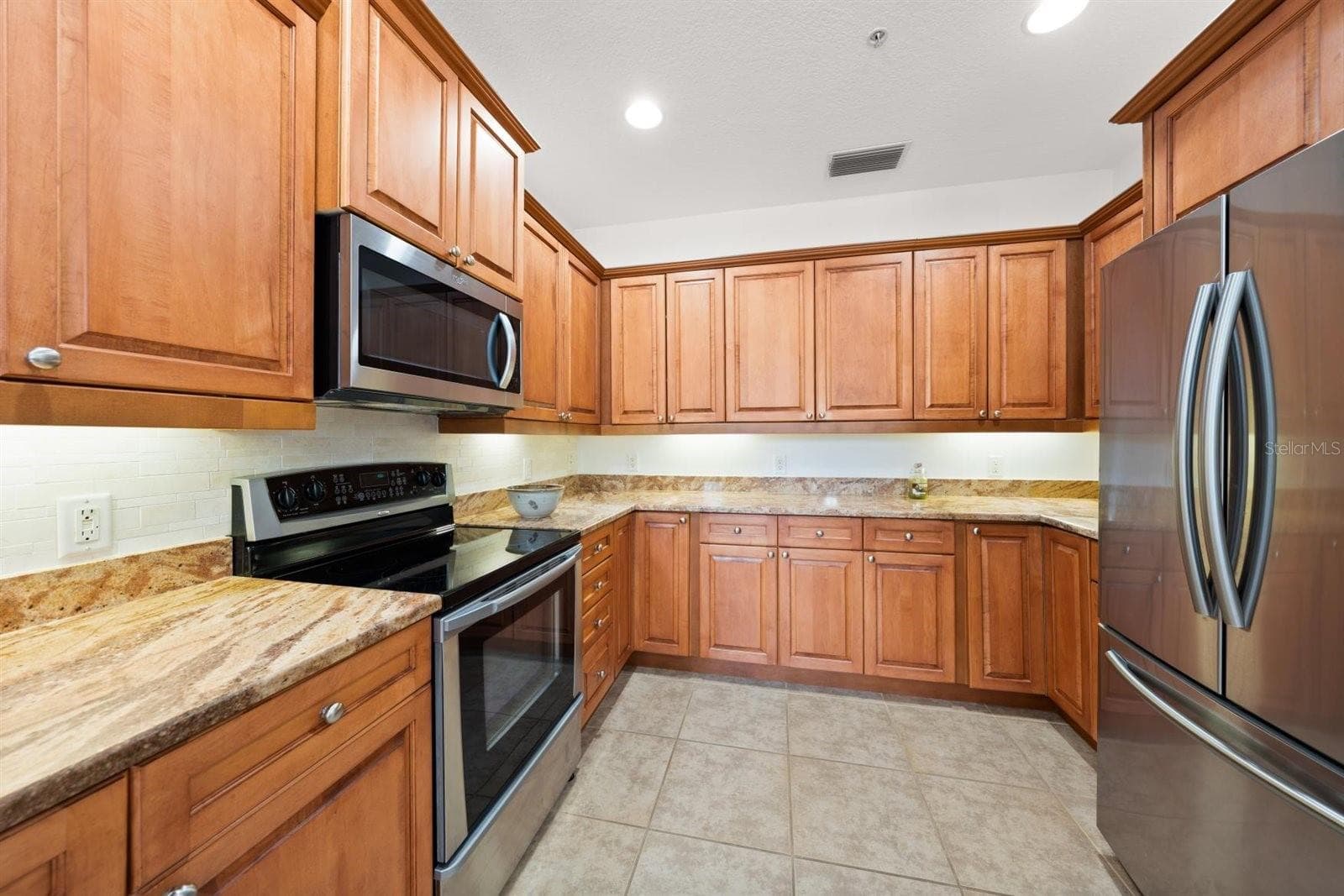 Condominium at 1030 BELLASOL WAY #3201, APOLLO BEACH, photo 17 of 37