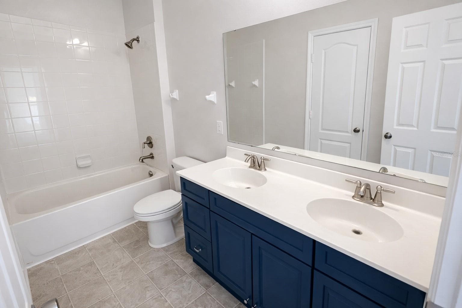 Second full bathroom - 1187 CHERVIL DR, POINCIANA