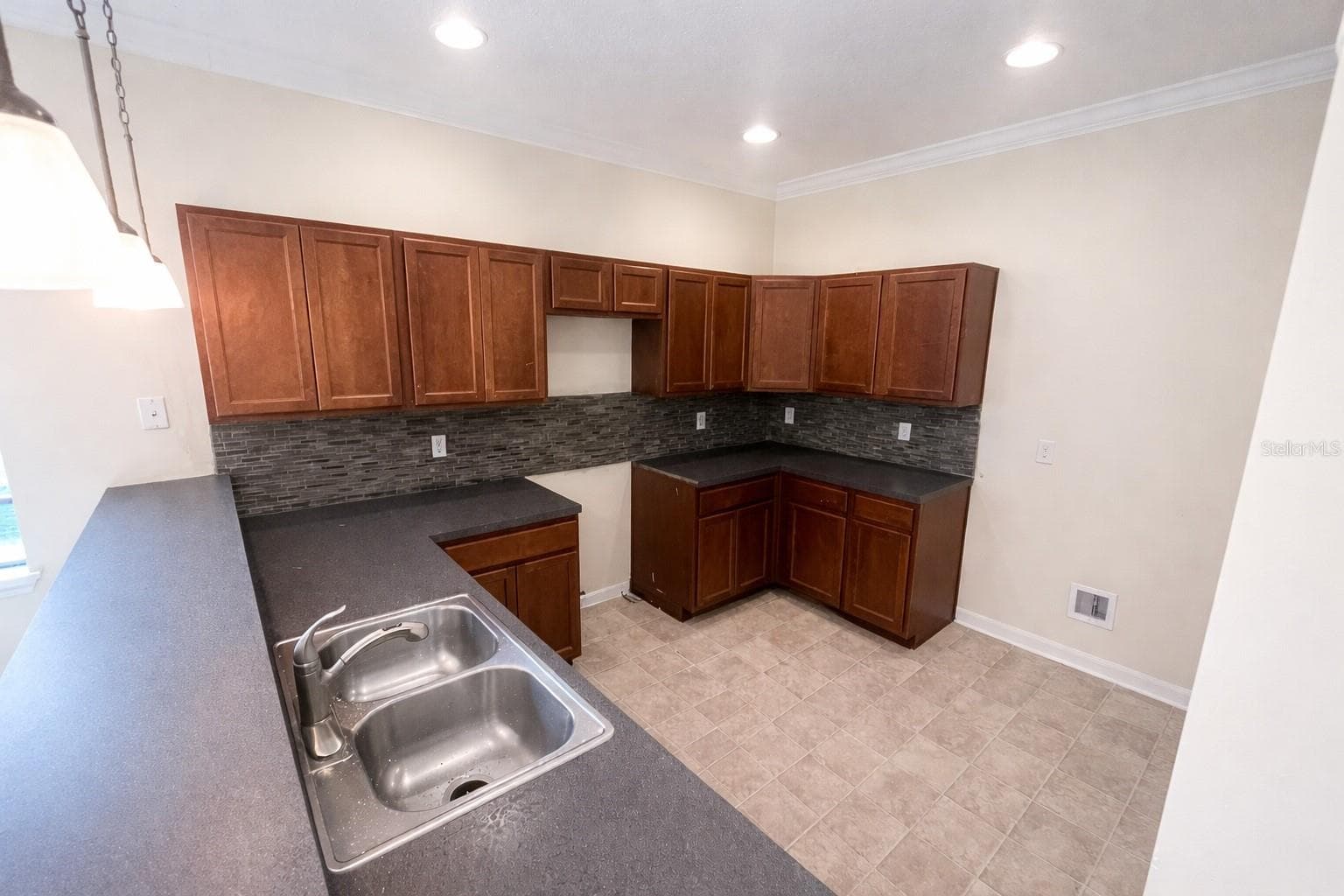 Kitchen - ALL Appliances included - 1187 CHERVIL DR, POINCIANA
