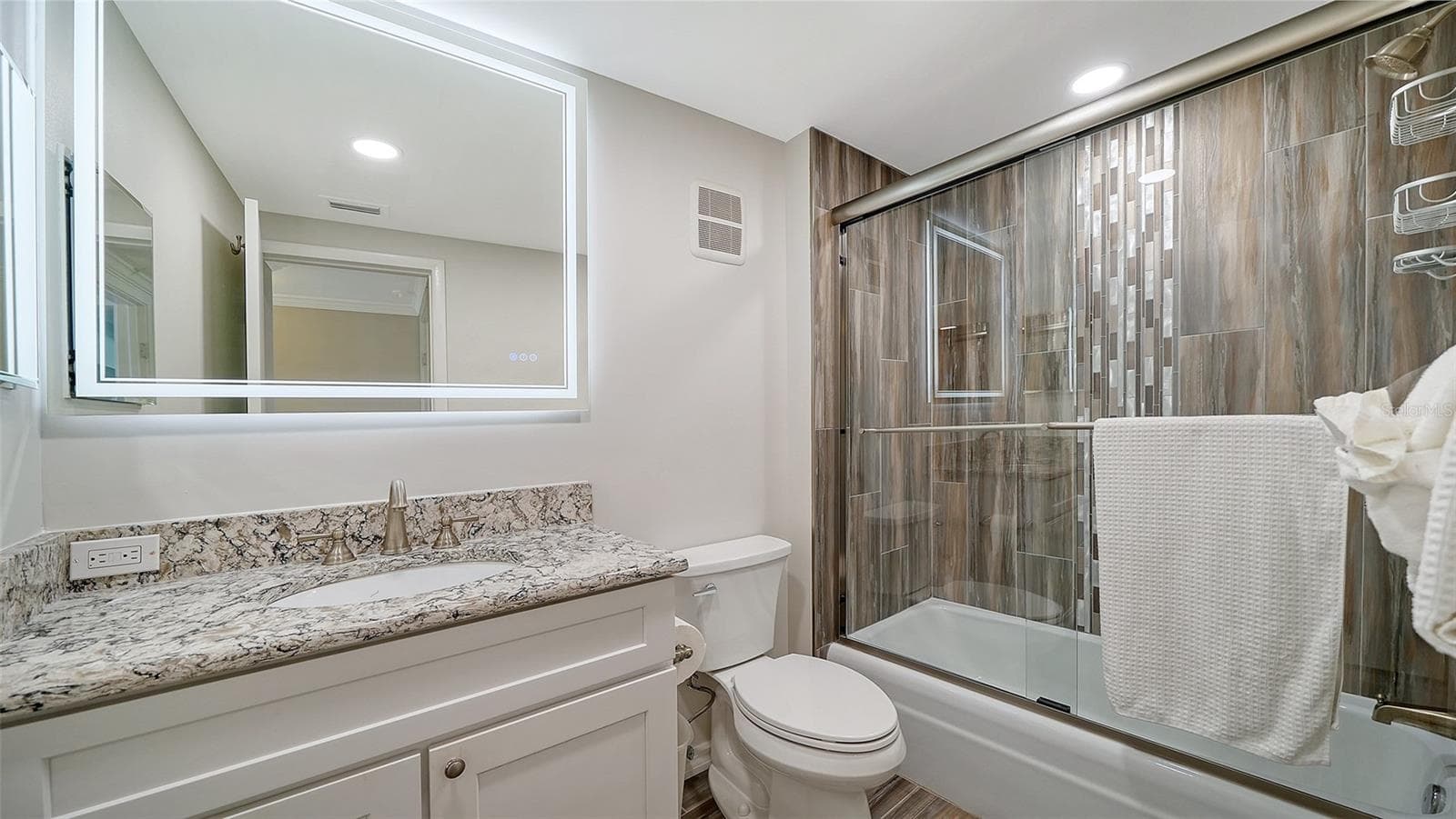 Condominium at 100 SANDS POINT RD #324, LONGBOAT KEY, photo 24 of 49