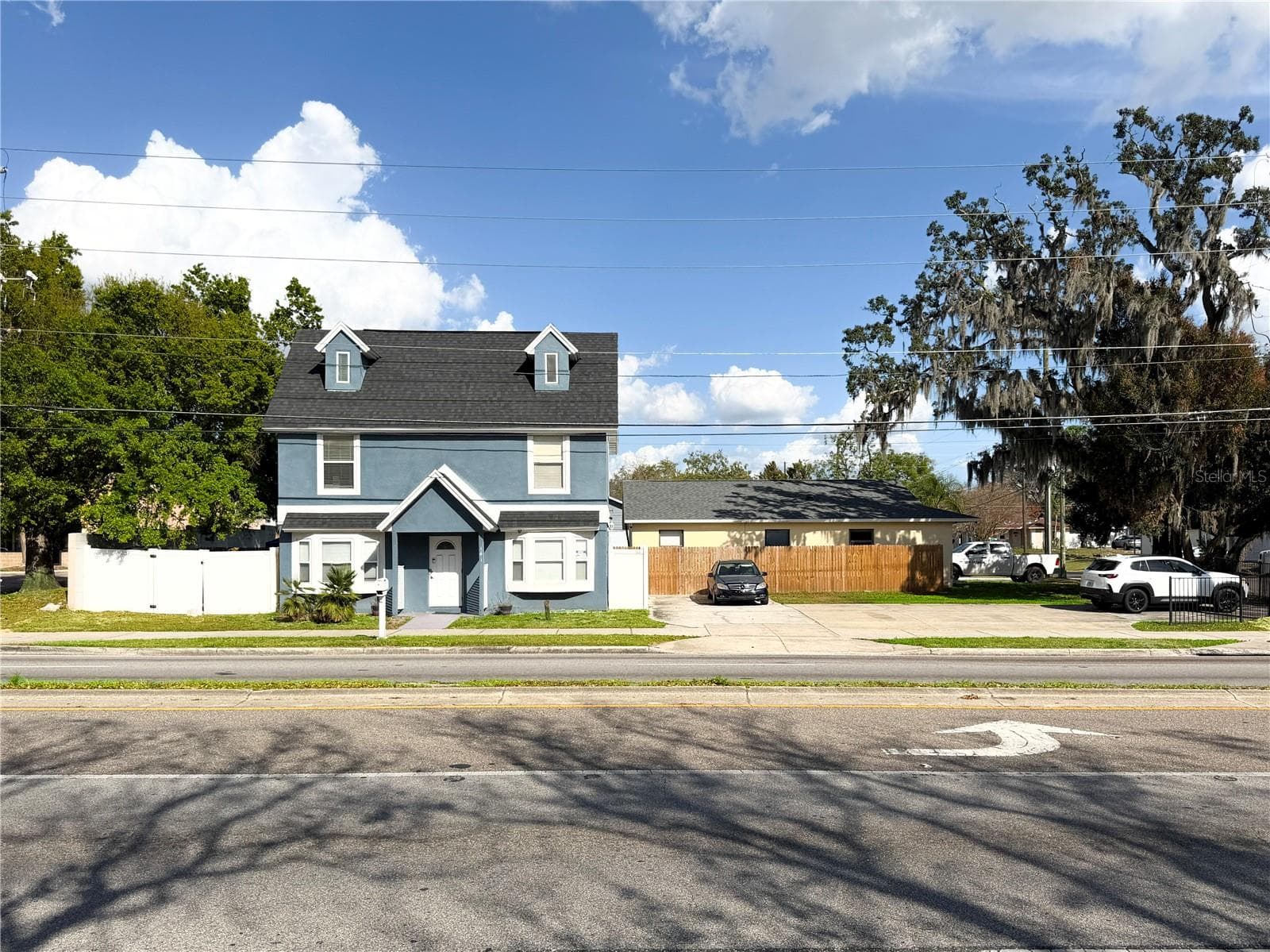 Single Family Residence at 141 S HIAWASSEE RD, ORLANDO, photo 5 of 55