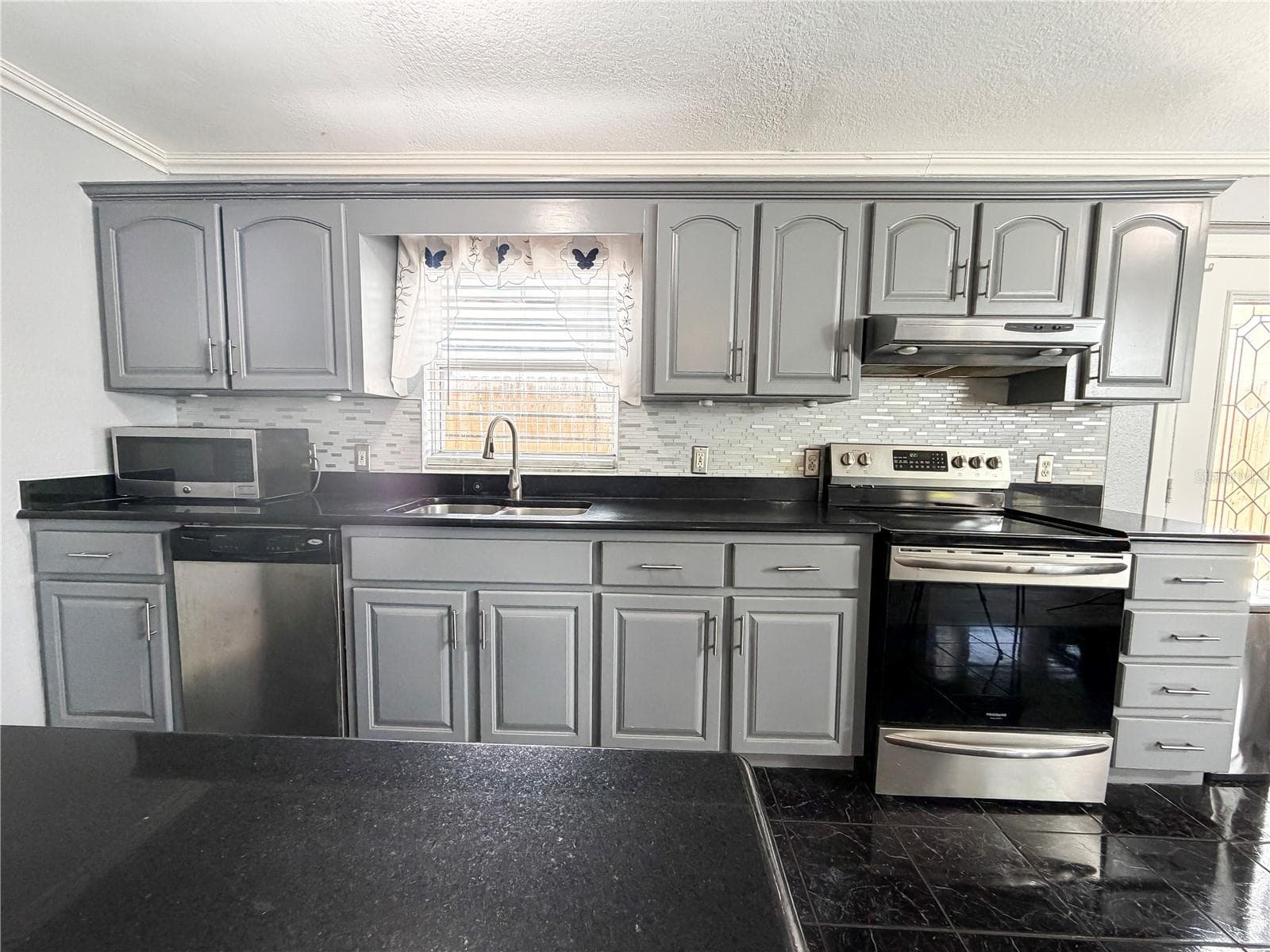 Kitchen - 141 S HIAWASSEE RD, ORLANDO