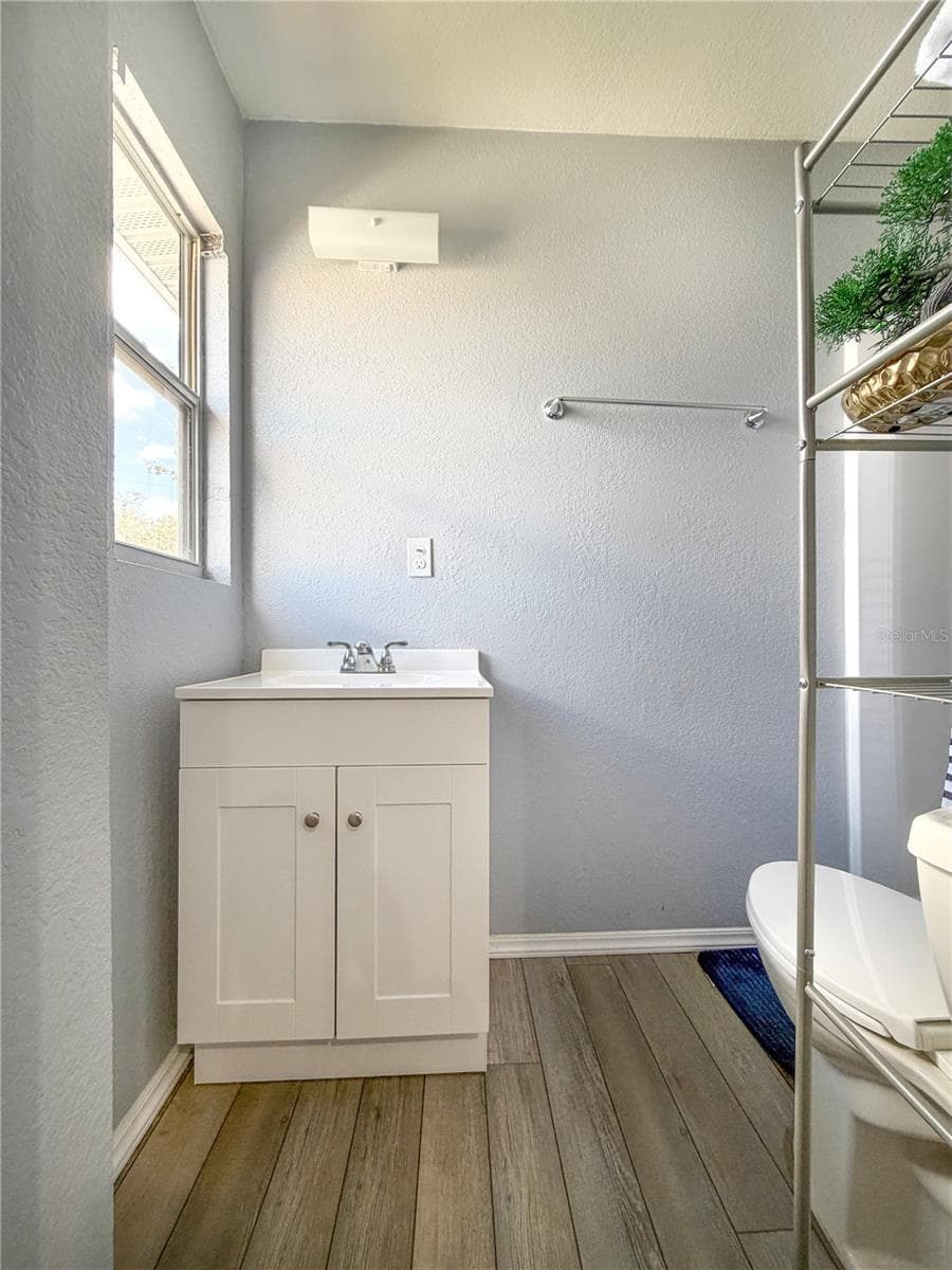 Second bathroom - 141 S HIAWASSEE RD, ORLANDO