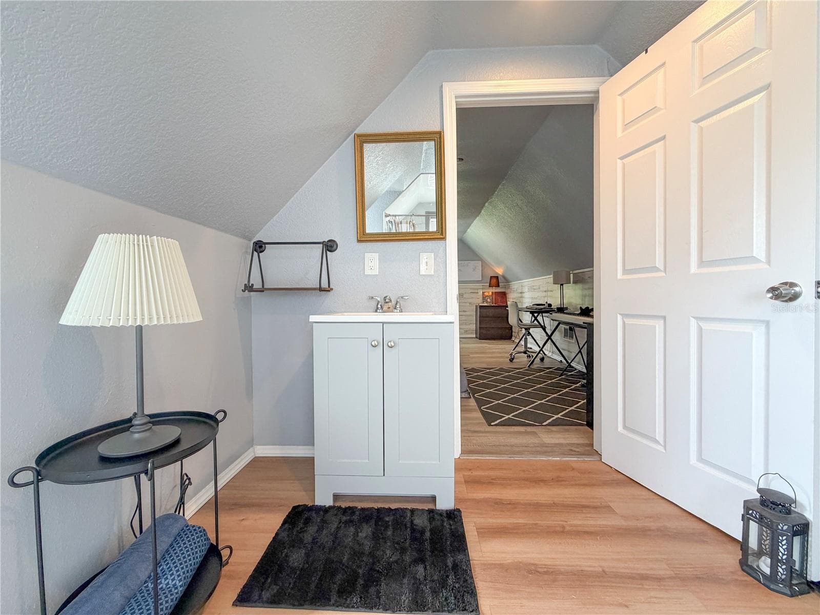 Attic Bathroom - 141 S HIAWASSEE RD, ORLANDO