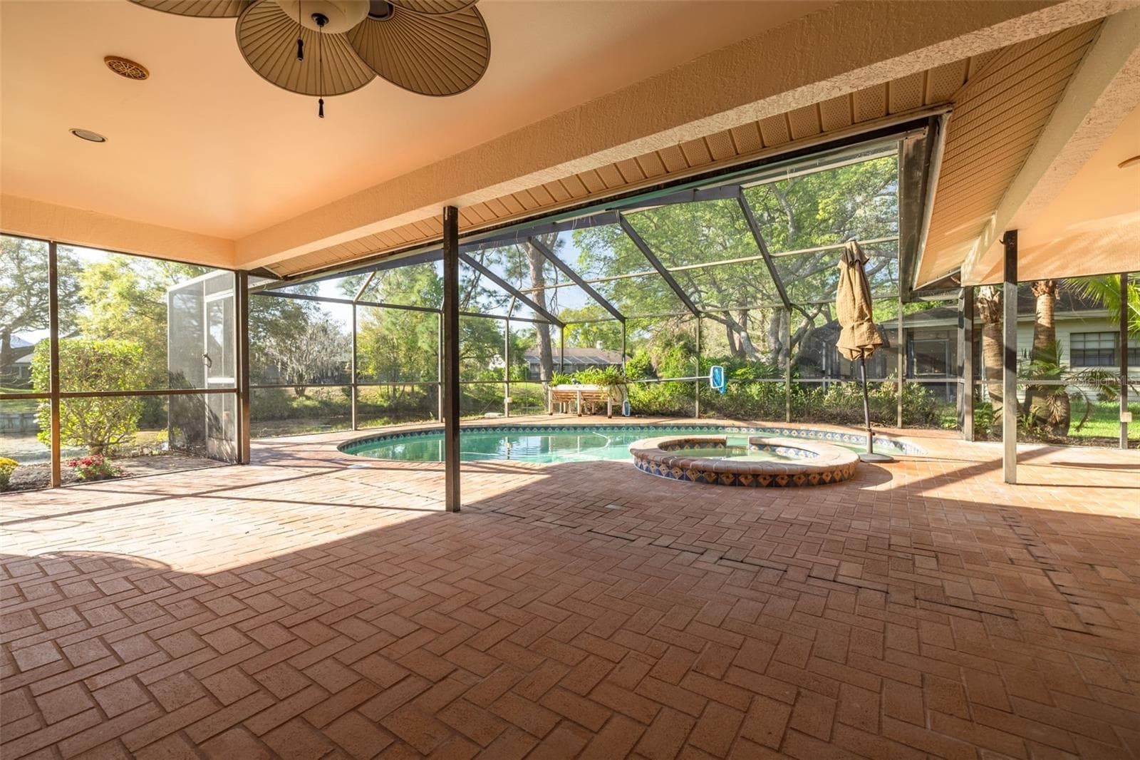 Single Family Residence at 470 HICKORYNUT AVE, OLDSMAR, photo 14 of 37
