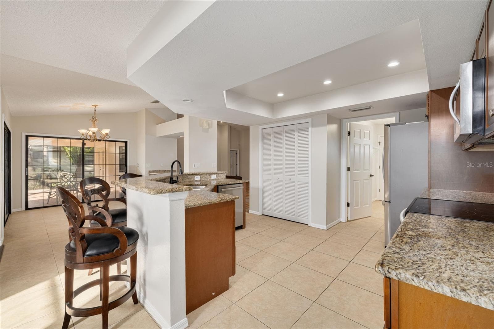 Single Family Residence at 470 HICKORYNUT AVE, OLDSMAR, photo 19 of 37