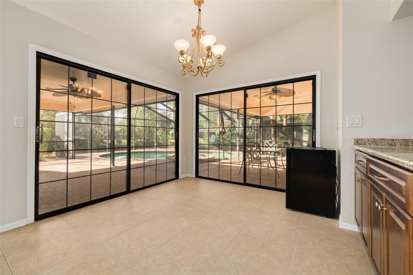 Single Family Residence at 470 HICKORYNUT AVE, OLDSMAR, photo 20 of 37