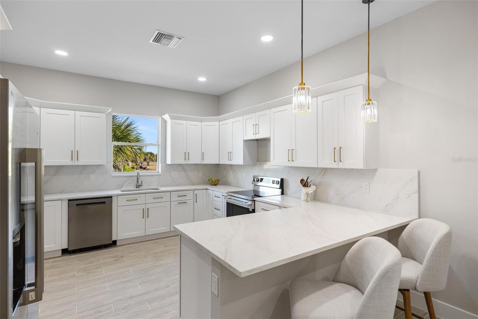 Single Family Residence at 38 LARK DR, PLACIDA, photo 15 of 46