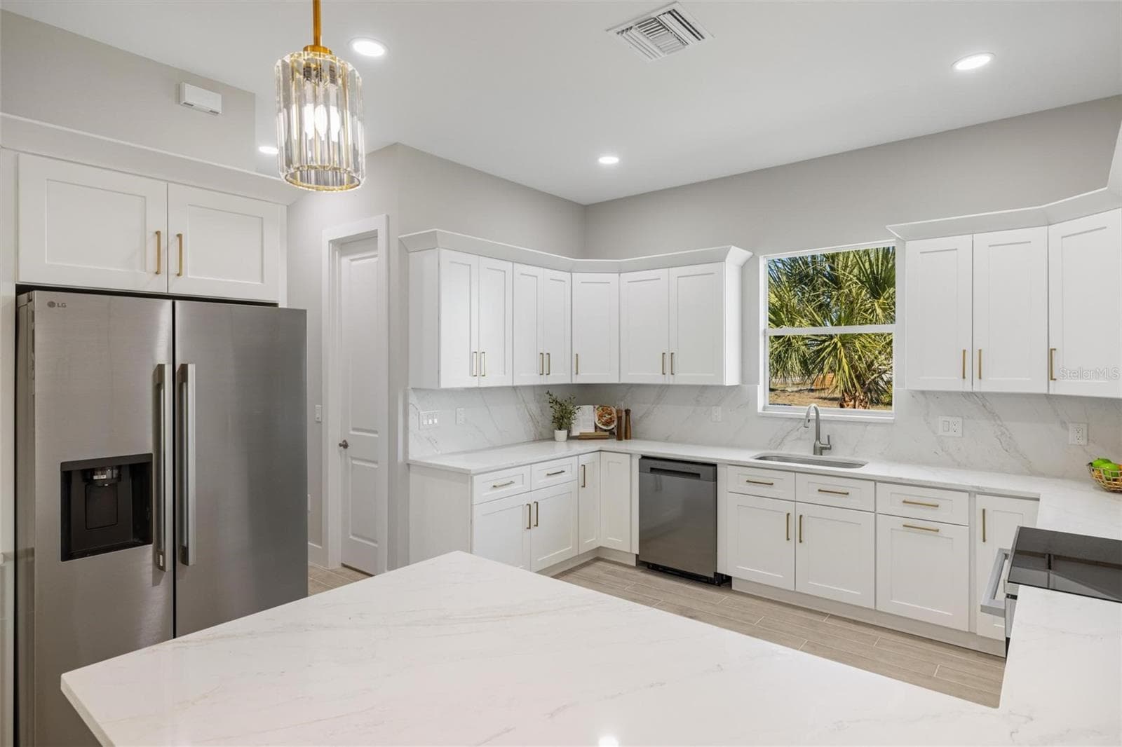 Single Family Residence at 38 LARK DR, PLACIDA, photo 16 of 46