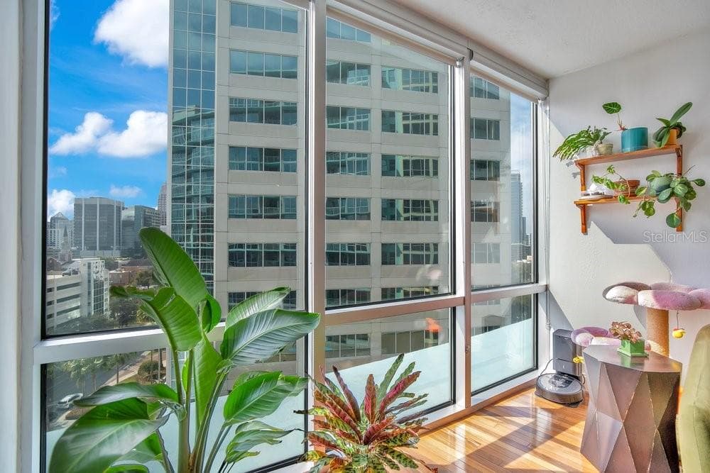 Floor to Ceiling west facing city view - 322 E CENTRAL BLVD #1005, ORLANDO